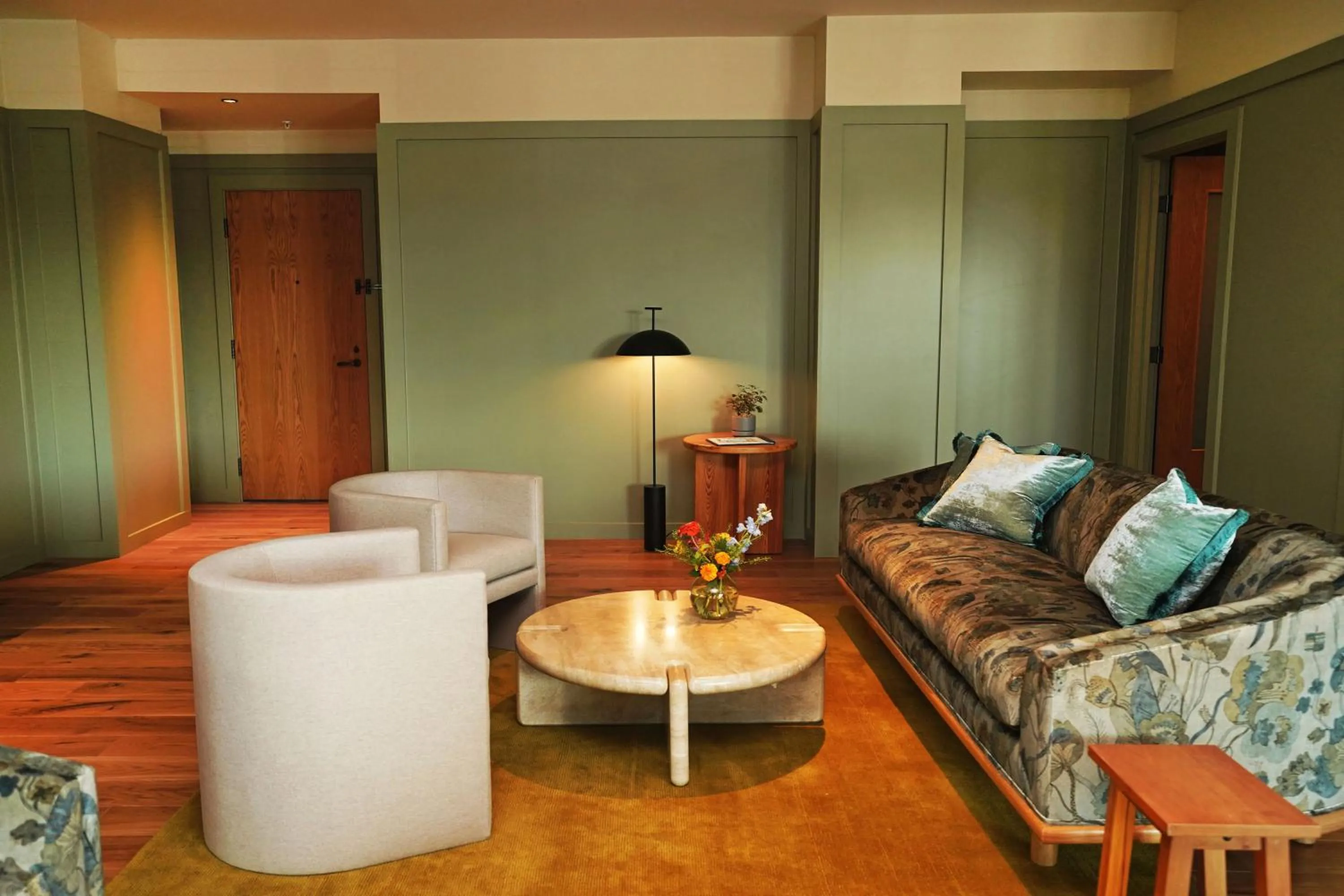 Living room in Albert Hotel