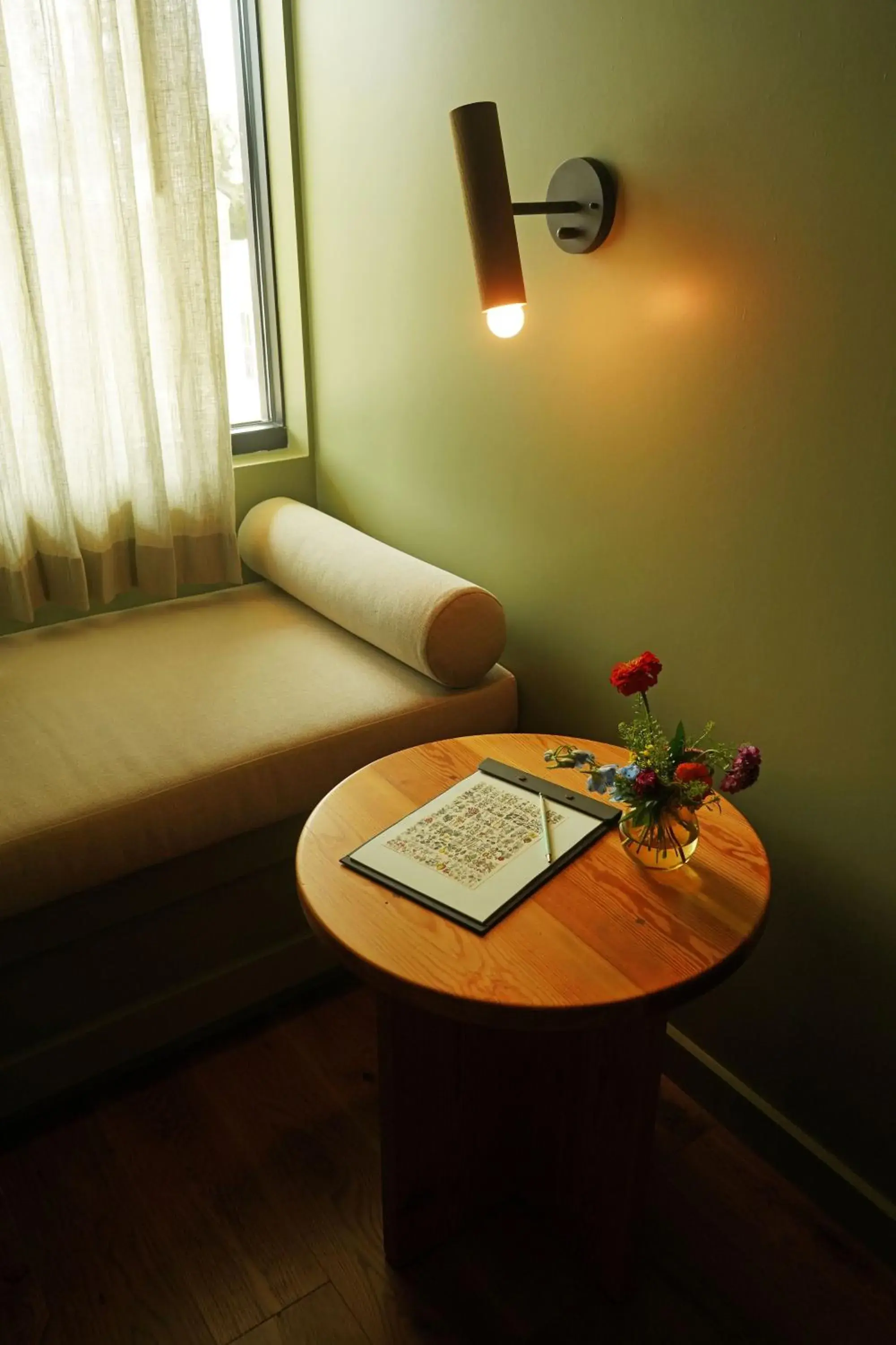 King Room in Albert Hotel King Room in Albert Hotel