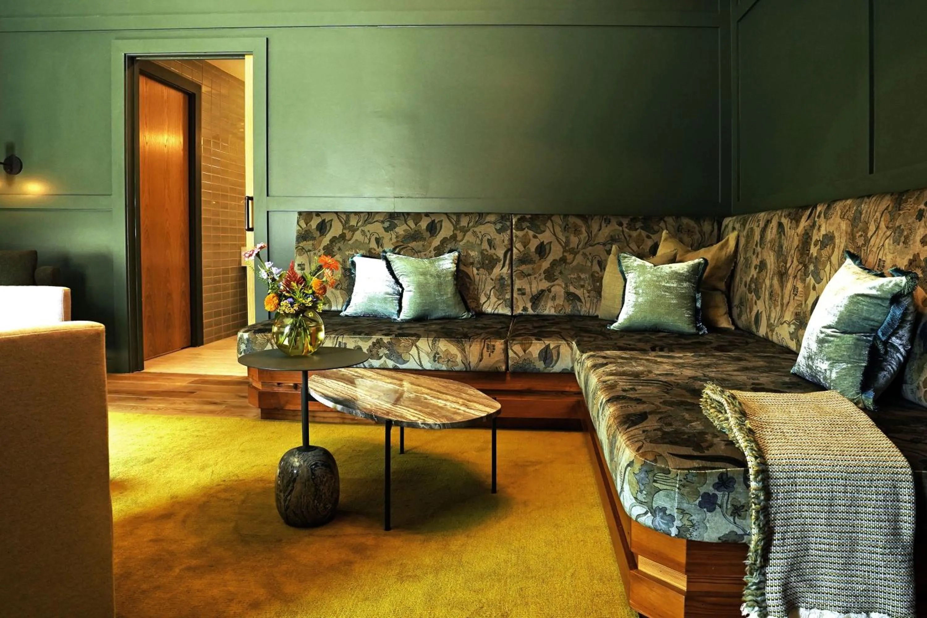 Living room in Albert Hotel