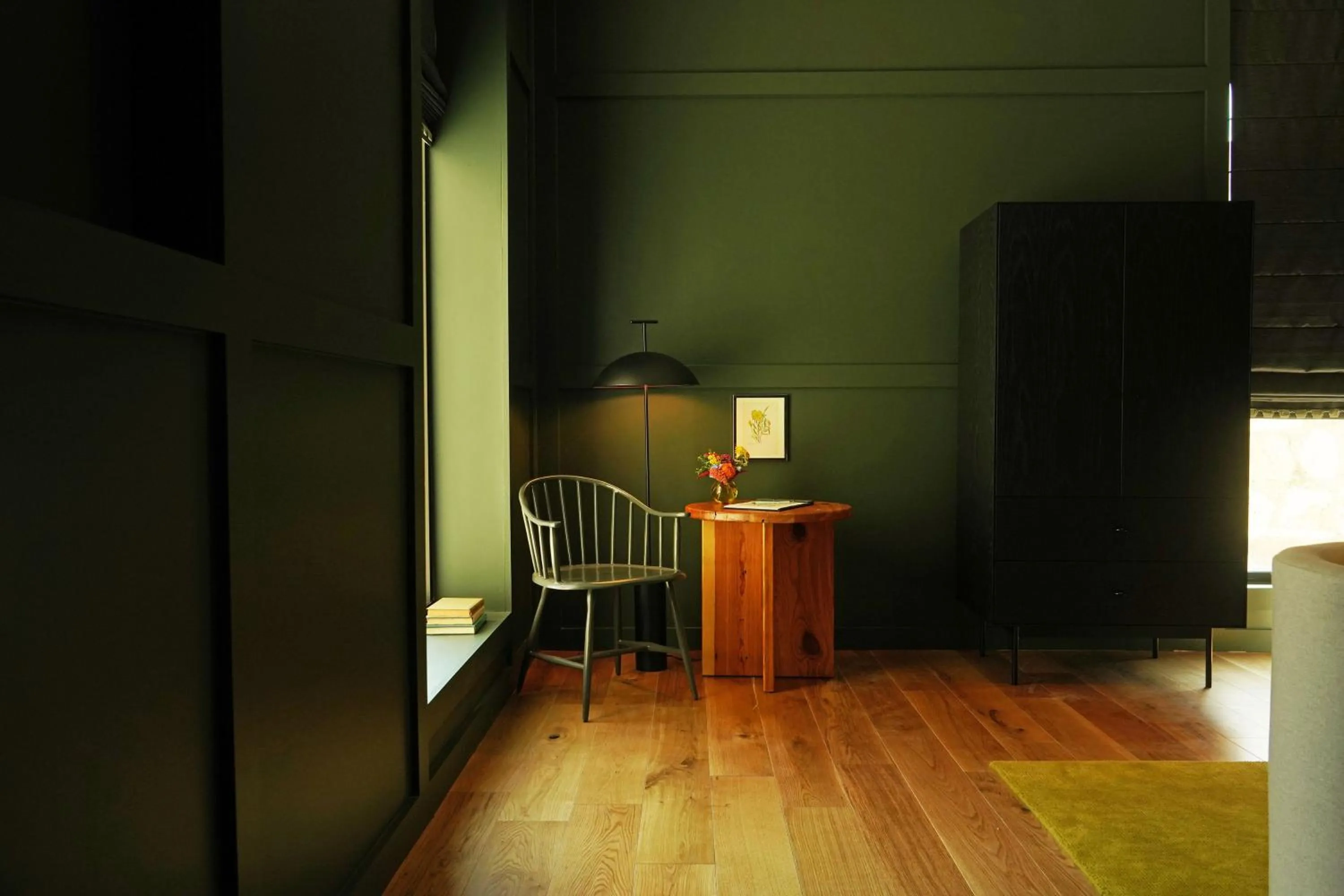 Seating area in Albert Hotel