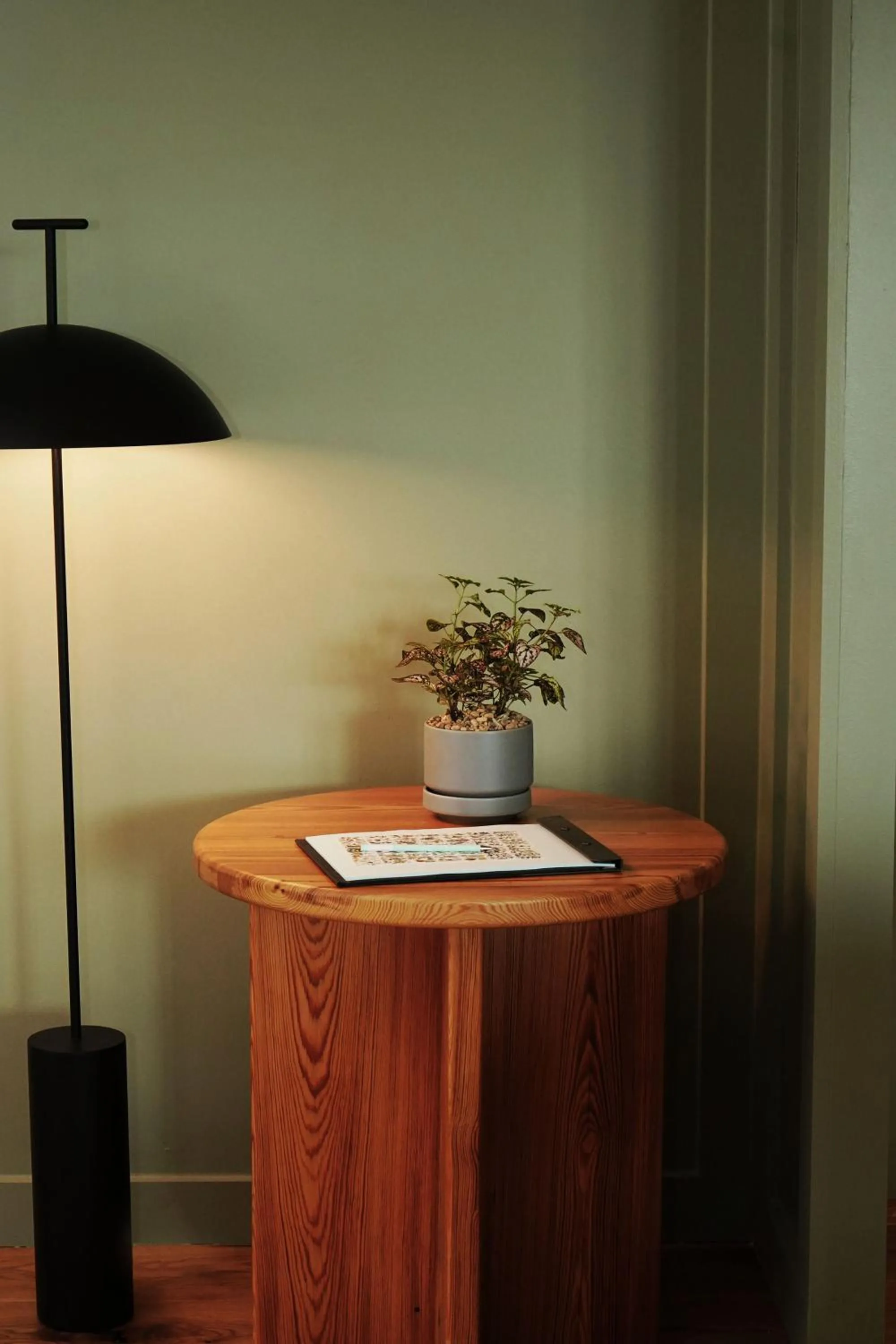 Decorative detail in Albert Hotel