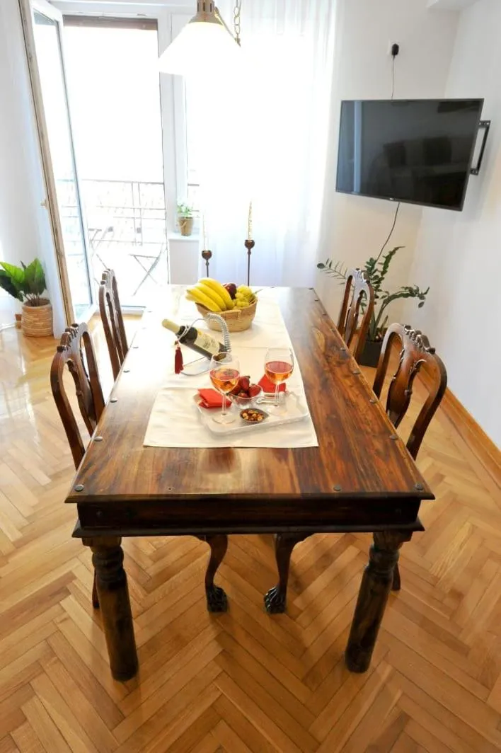 Communal lounge/ TV room in My Athens House