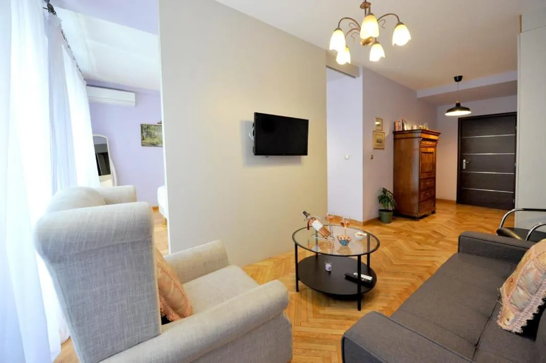 Communal lounge/ TV room in My Athens House