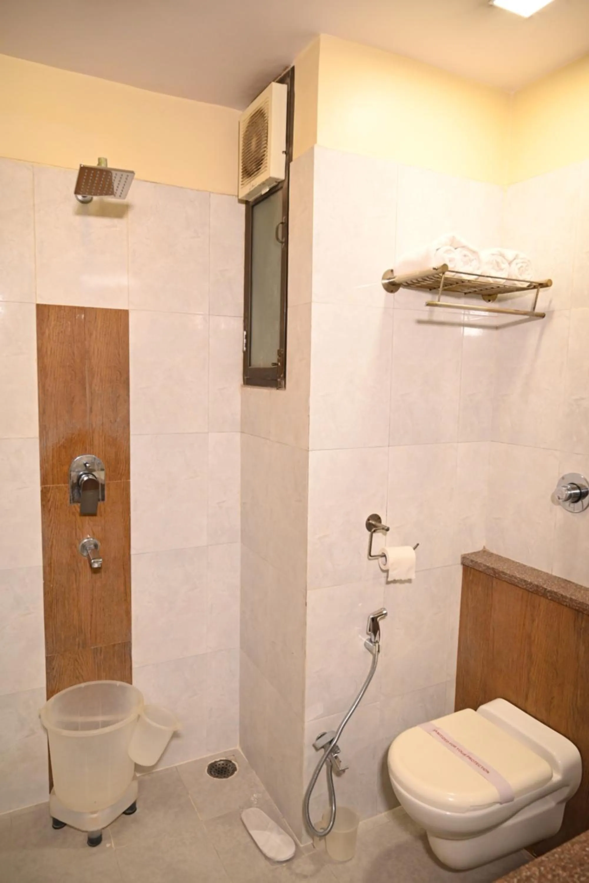 Bathroom in Hotel Plaza Inn, Ajmer