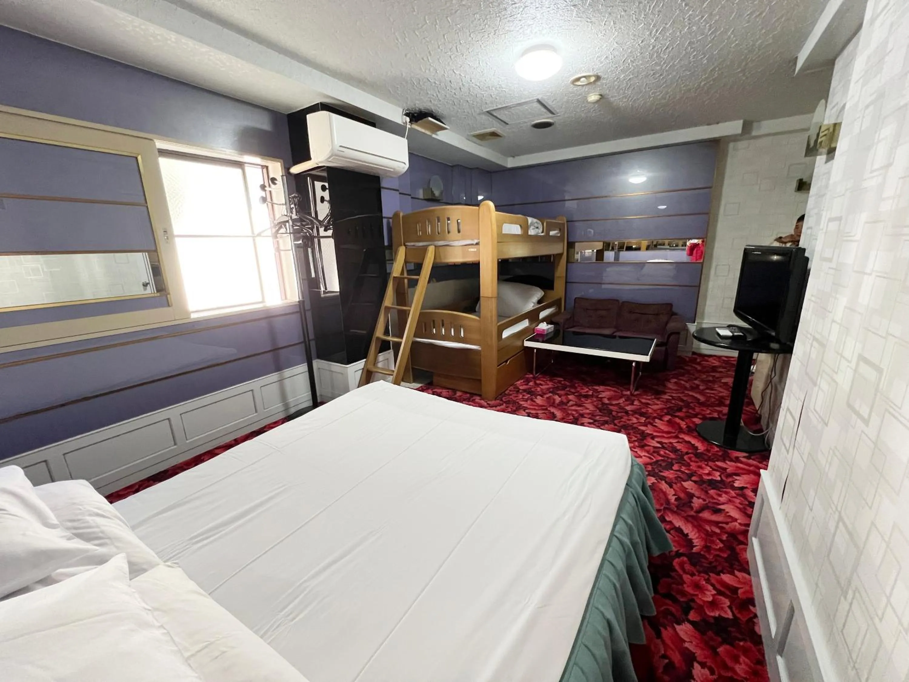 Photo of the whole room, Bed in Hotel 21