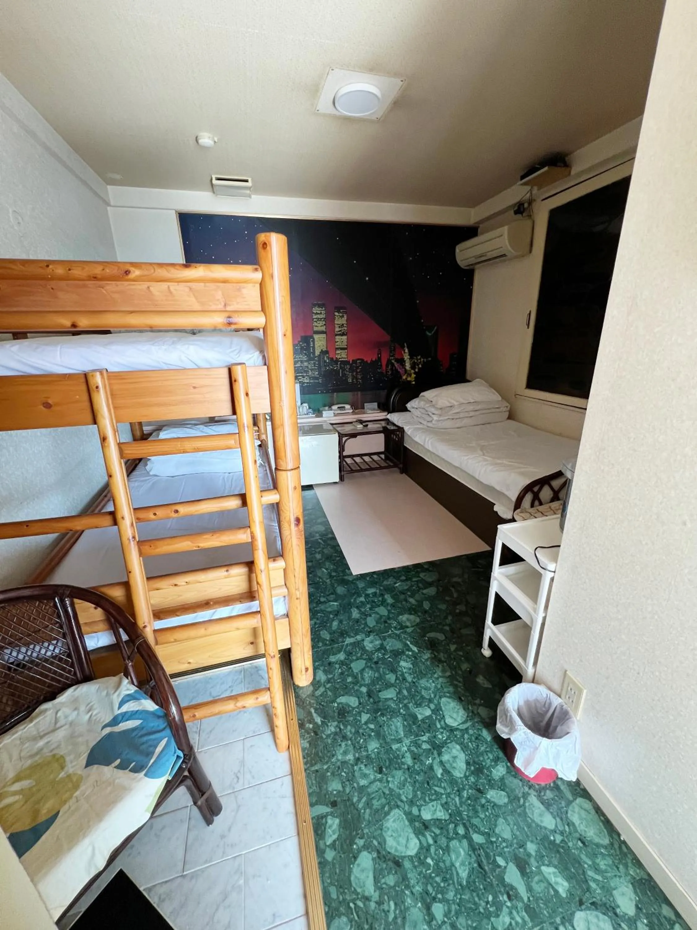 Property building, Bed in Hotel 21