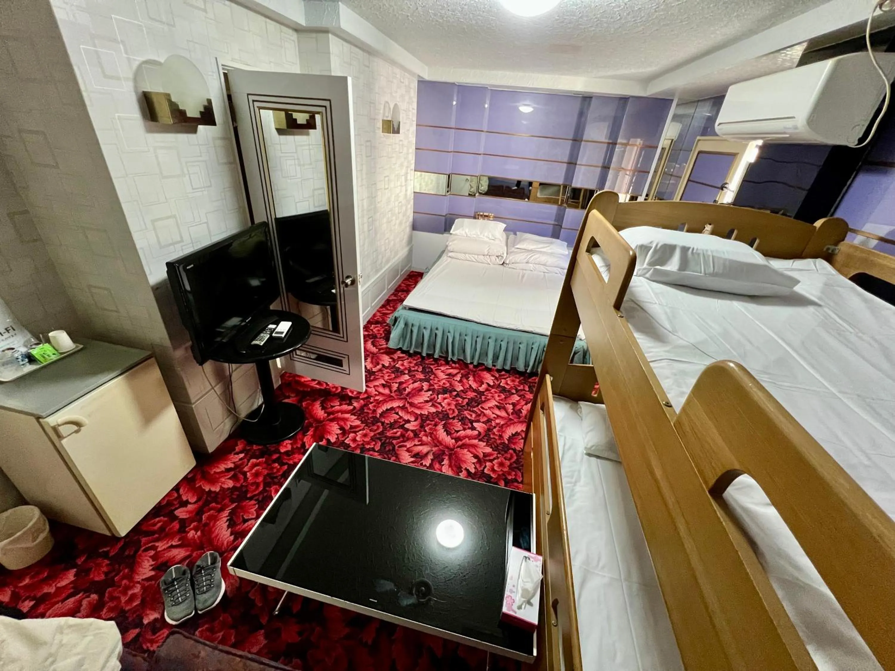 Photo of the whole room, Bed in Hotel 21