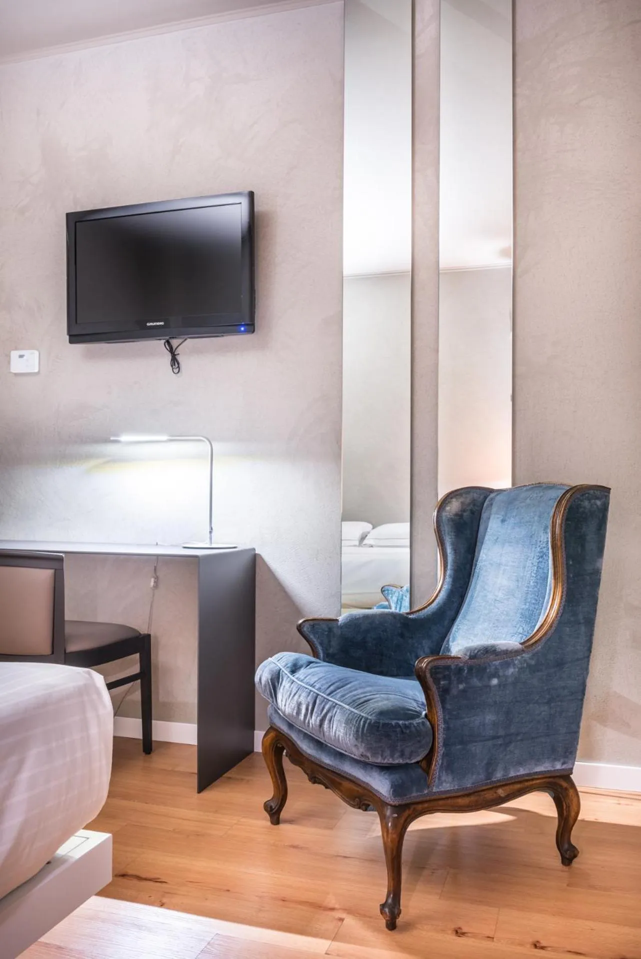 Bedroom in Point Hotel