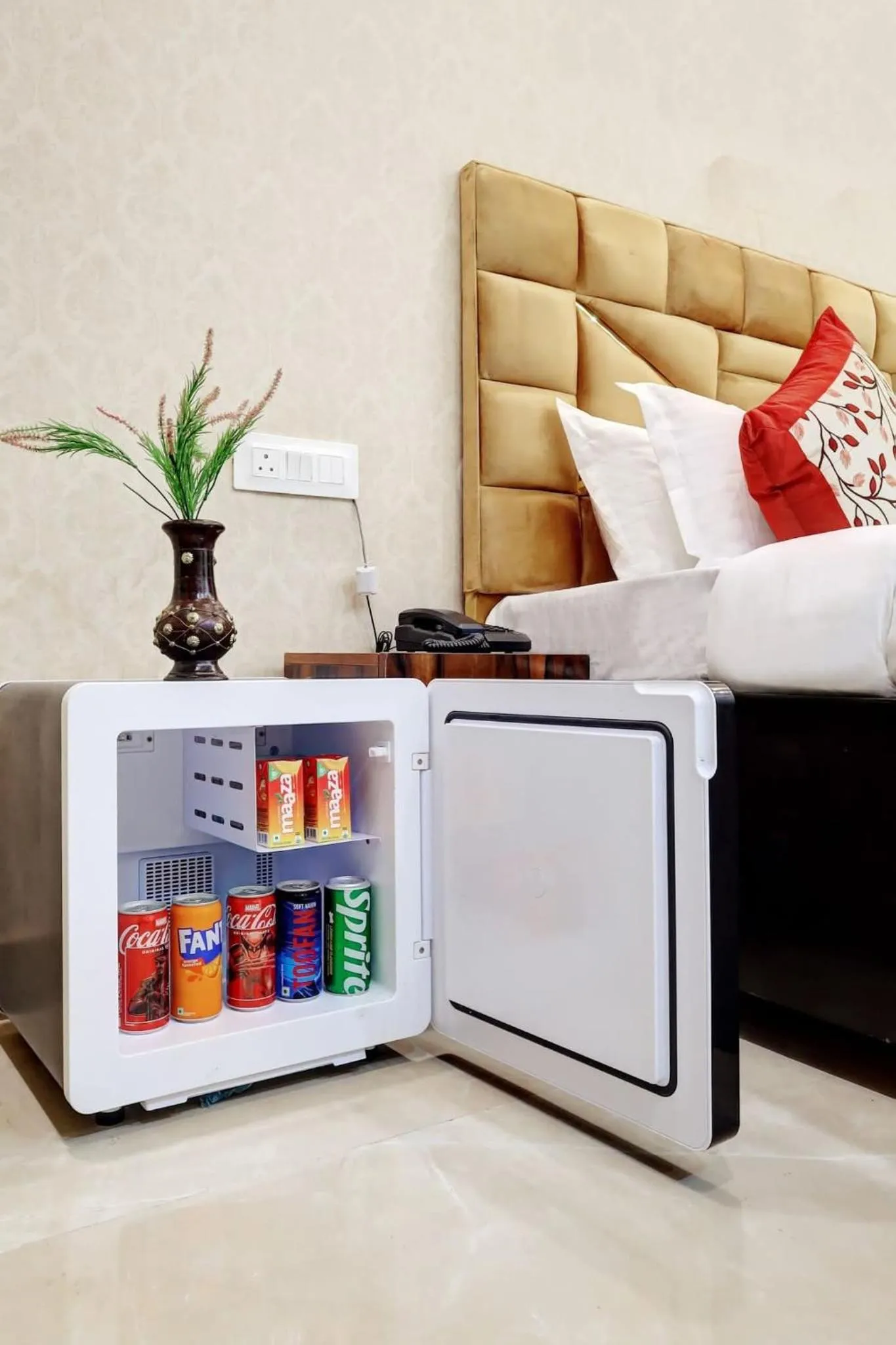 minibar in Hotel Golden Era-Near Shopprix Mall