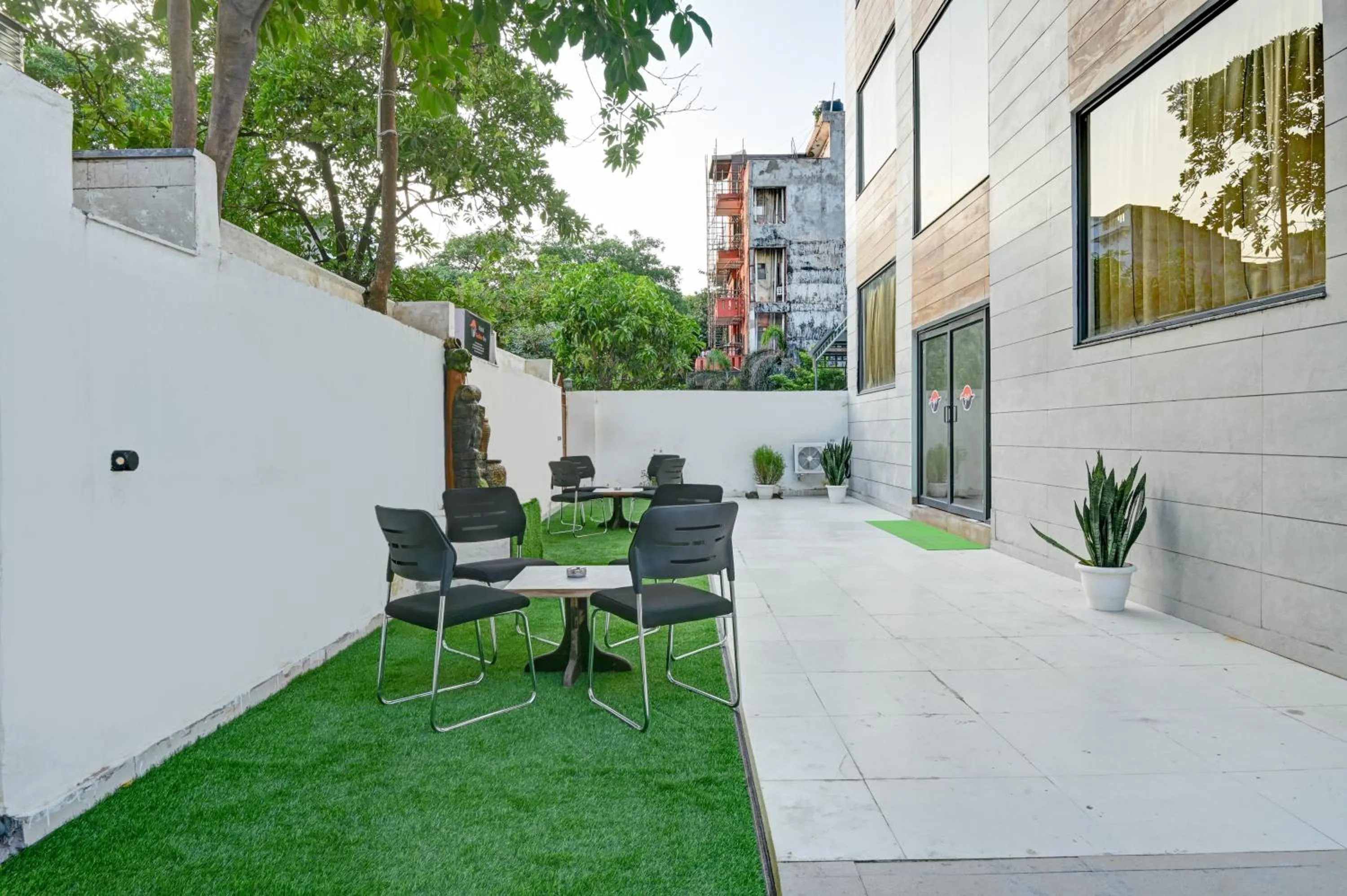 Day in Hotel Golden Era-Near Shopprix Mall