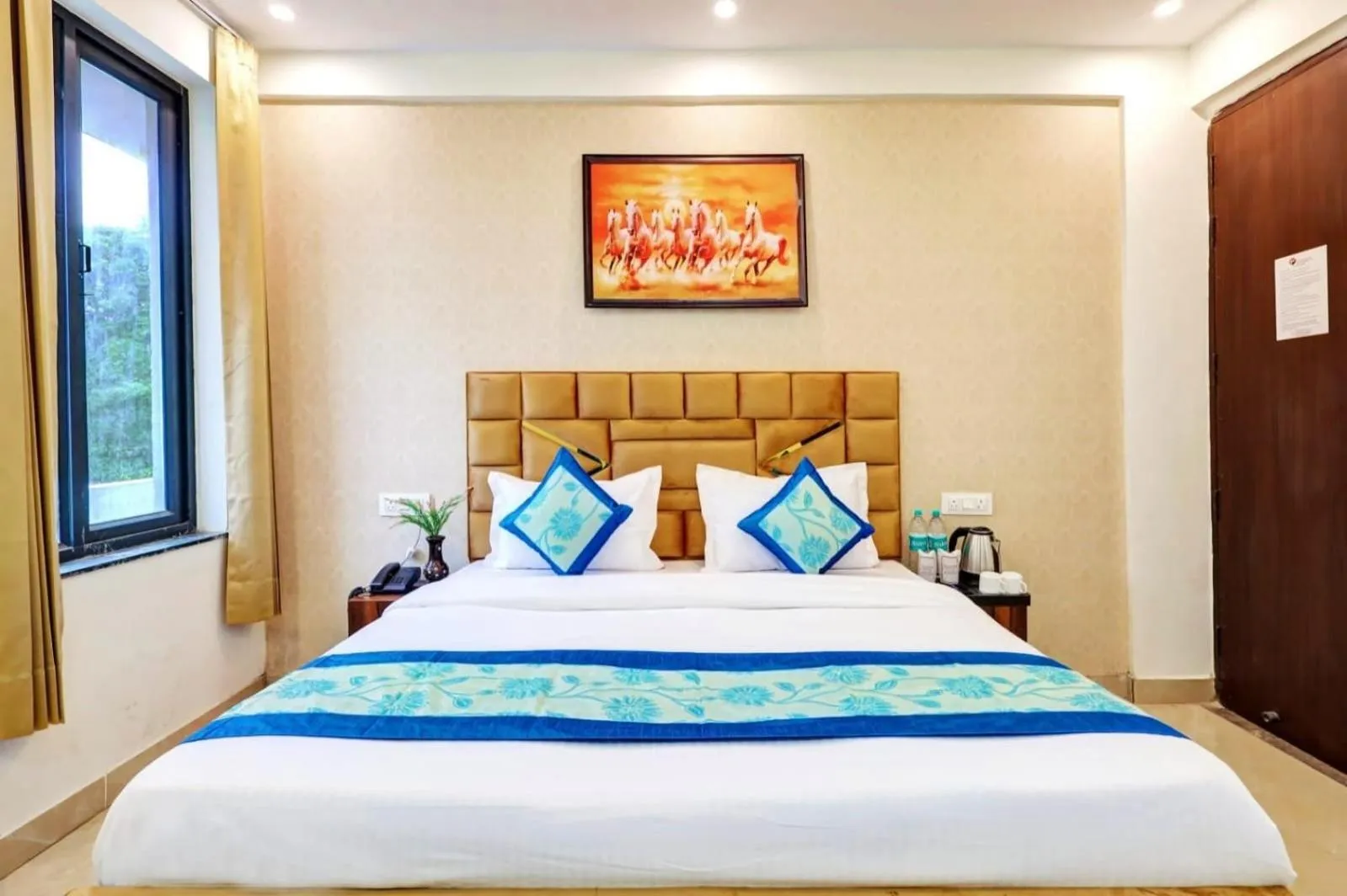 Photo of the whole room, Bed in Hotel Golden Era-Near Shopprix Mall