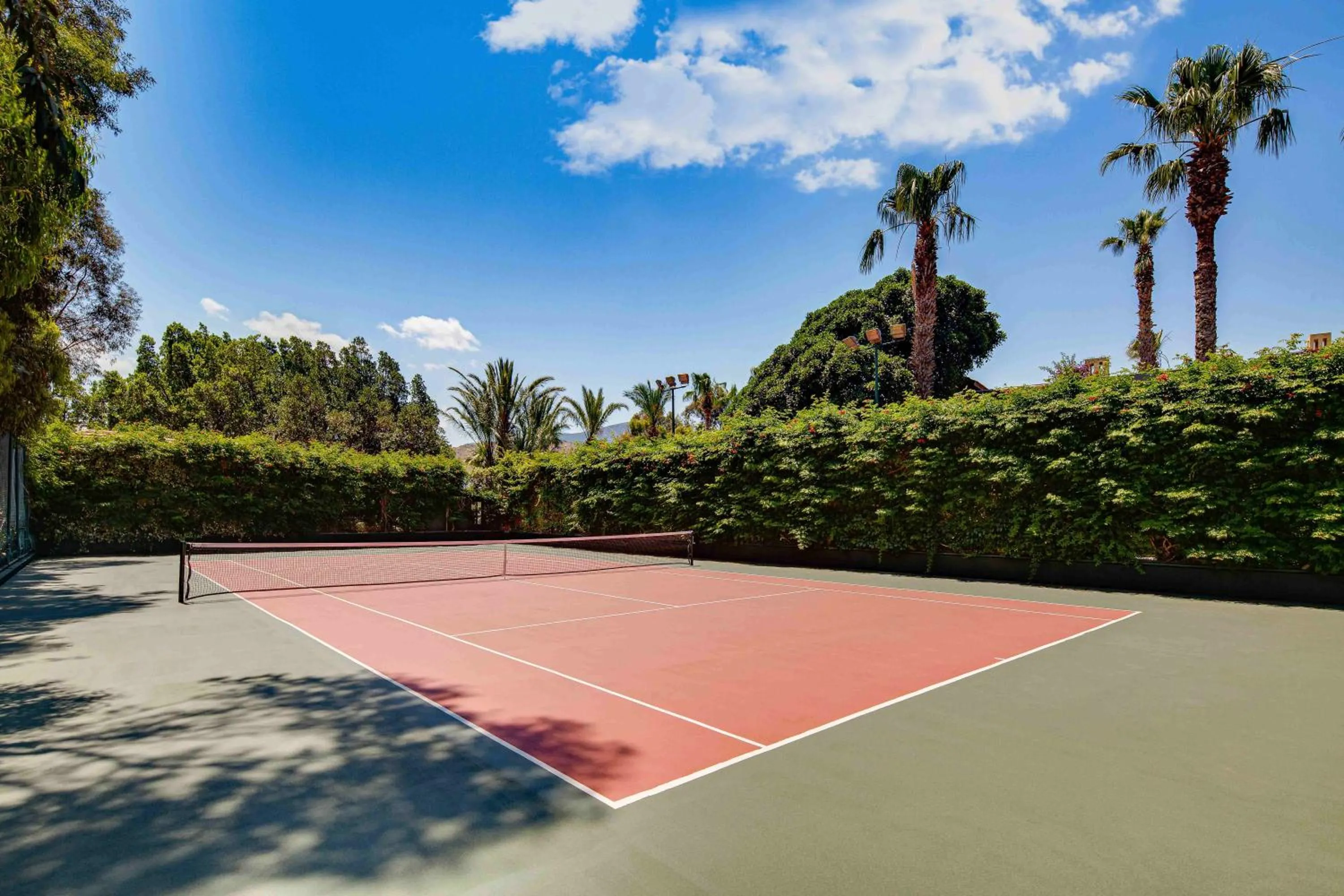 Tennis court in Divan Bodrum Palmira