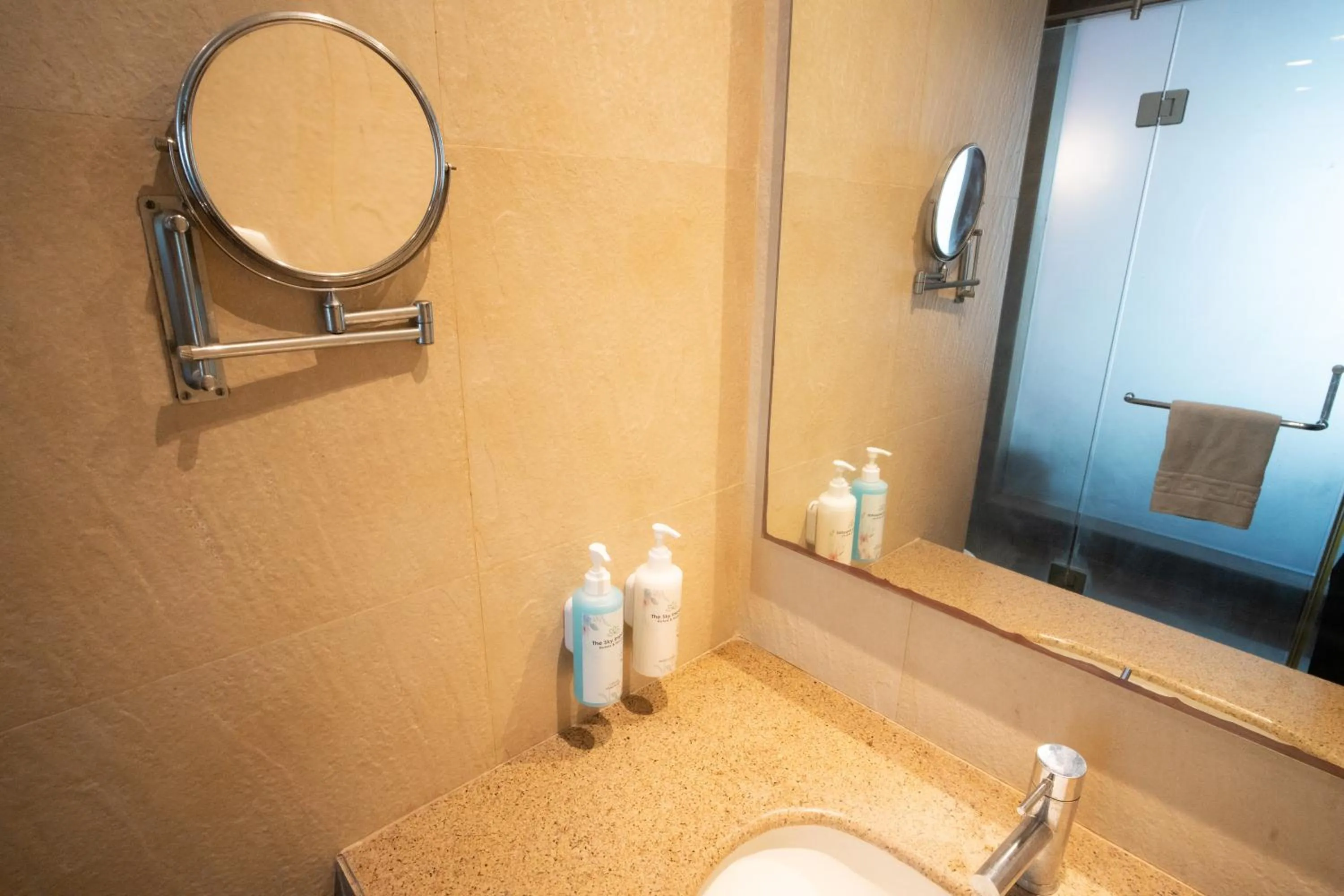 Bathroom in The Sky Imperial, Jaipur