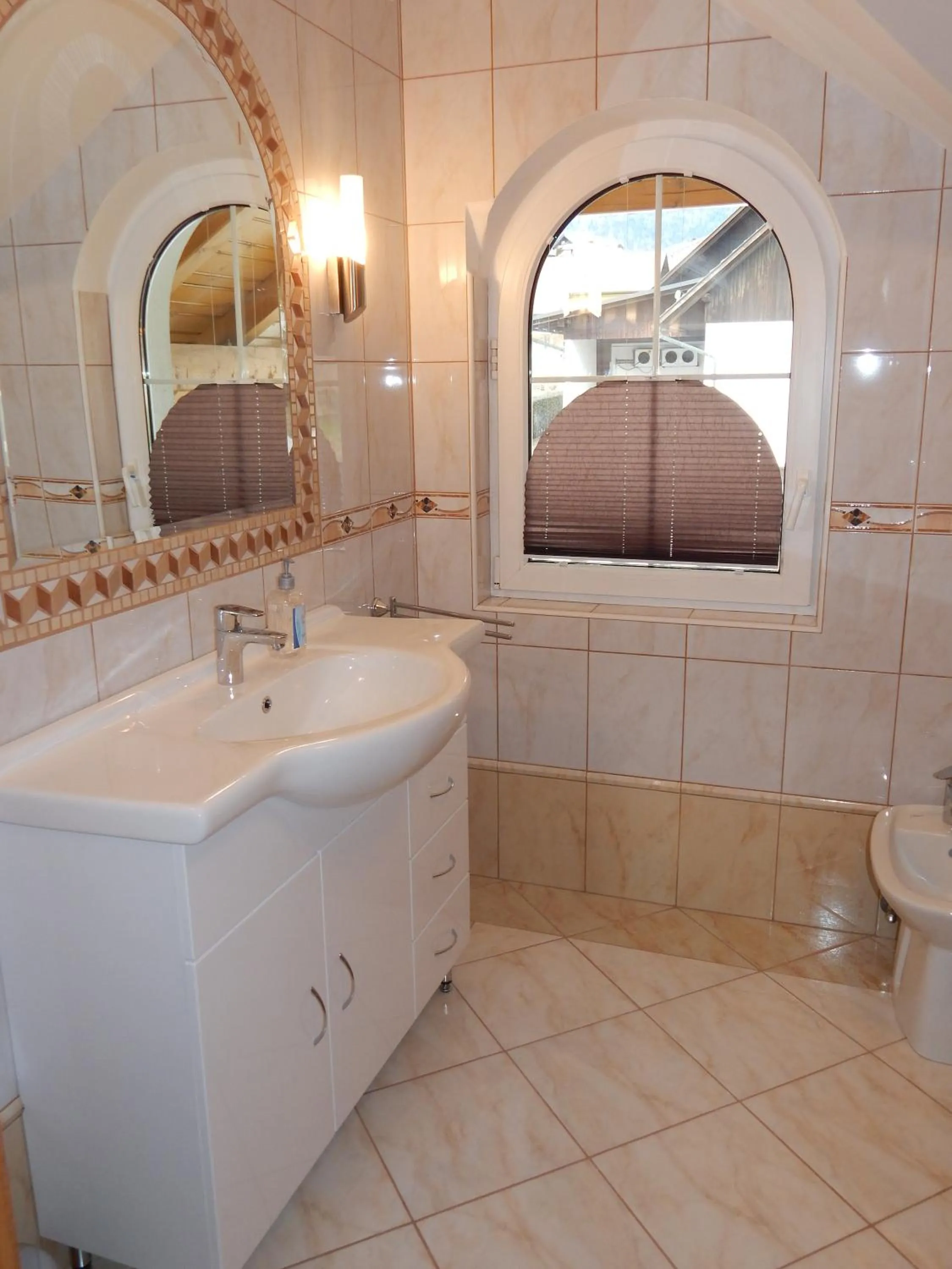Bathroom in Rooms Ambrožič