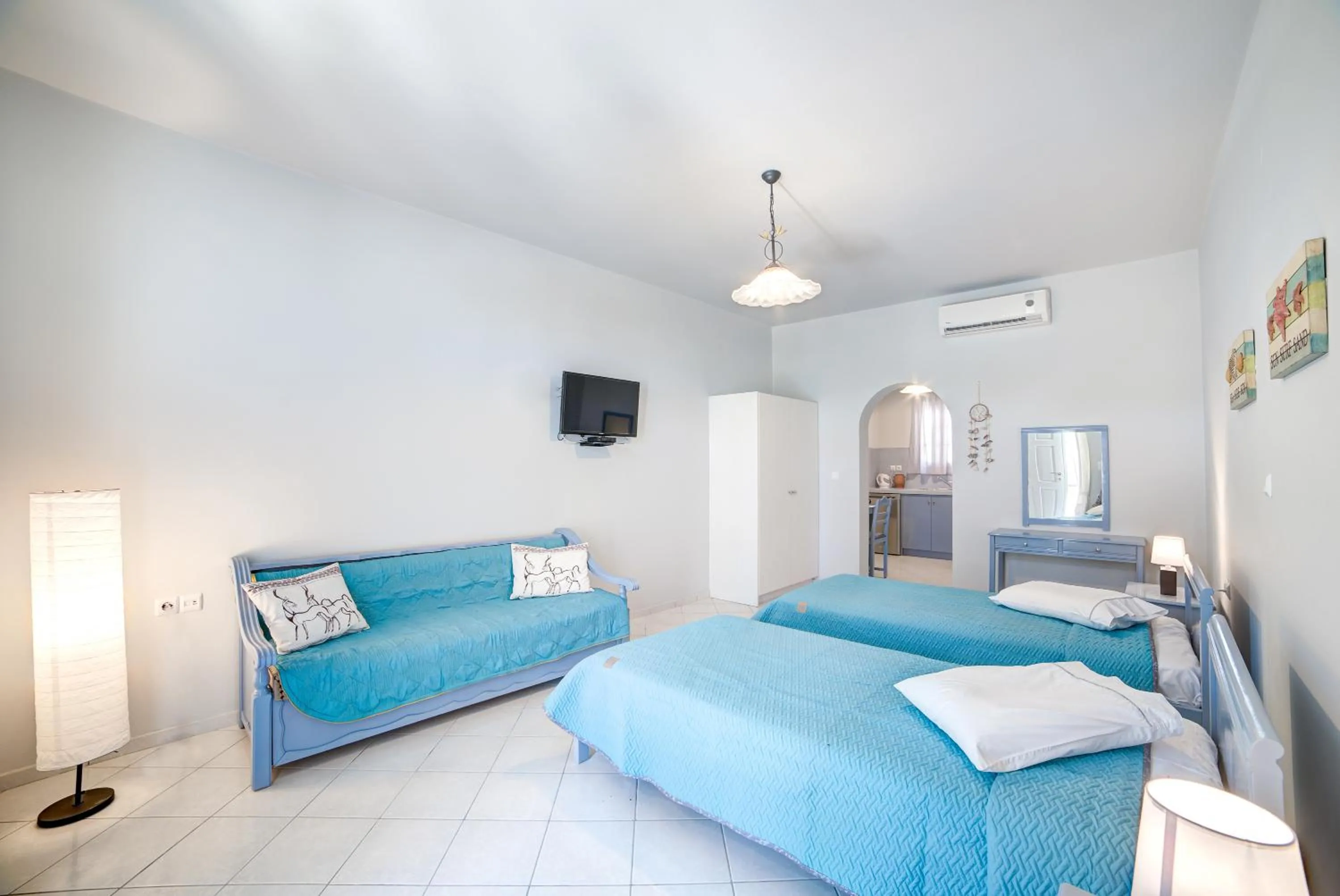 Classic Apartments in Monolithia