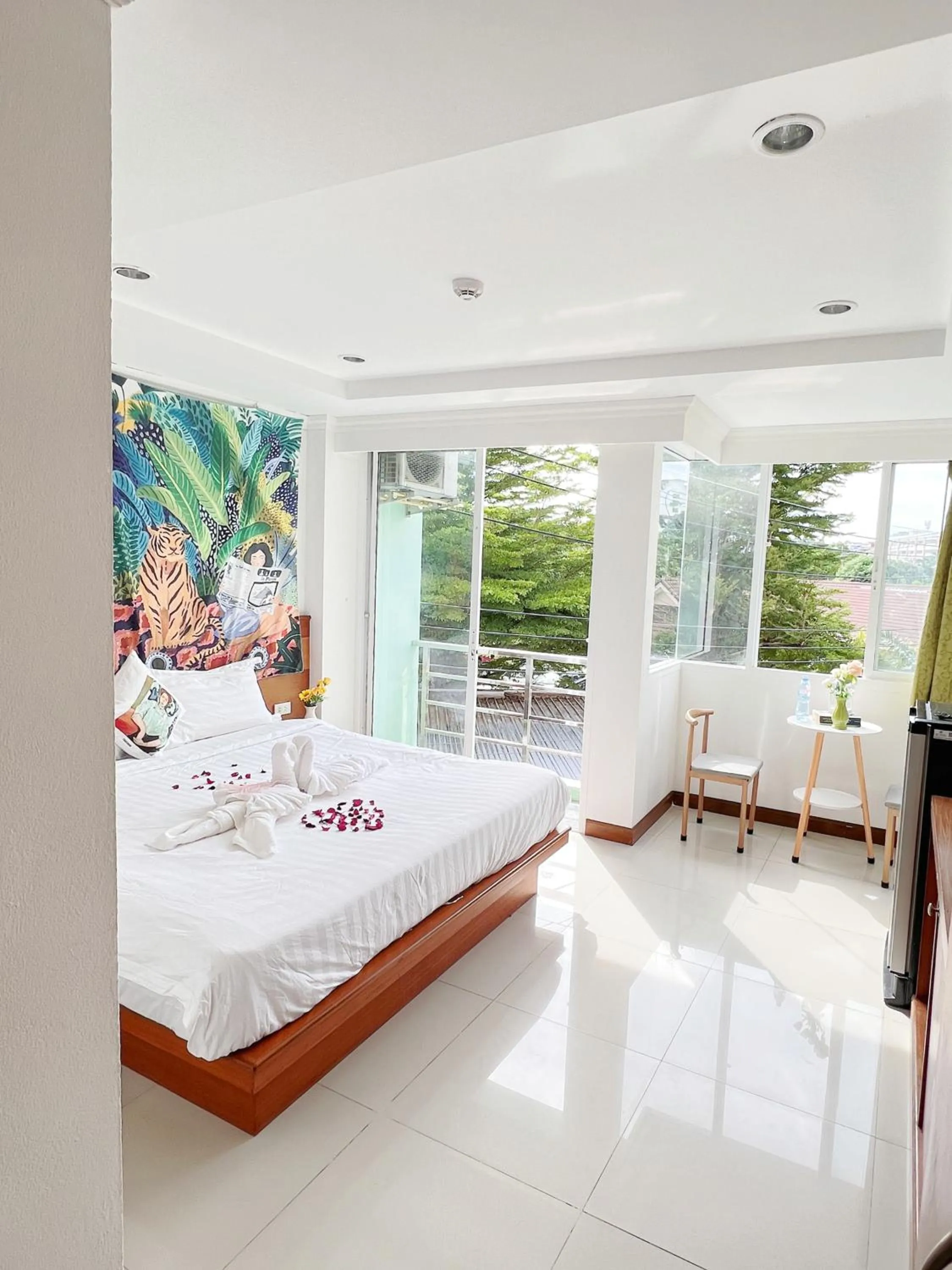 Bed in Lanting House Phuket