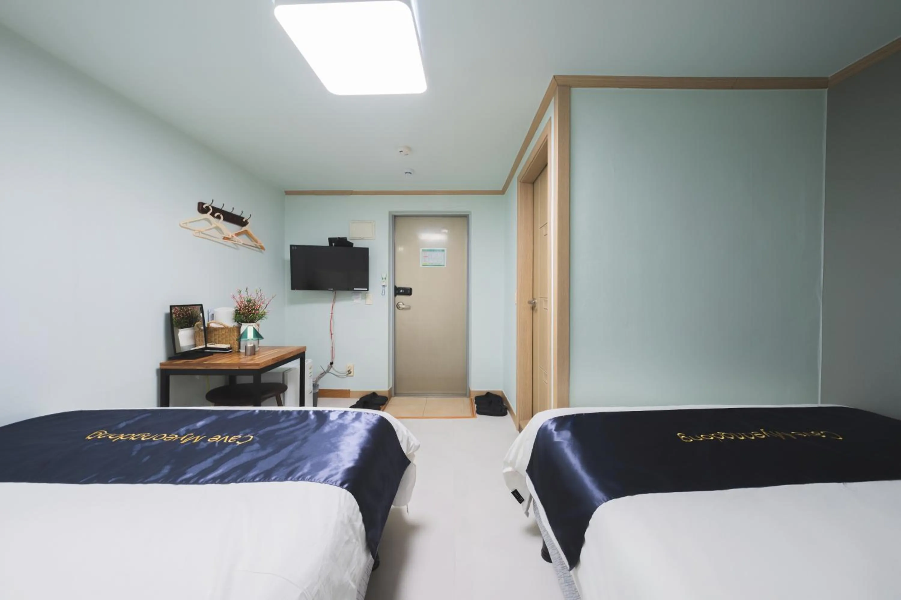 Decorative detail, Bed in Cave Myeongdong