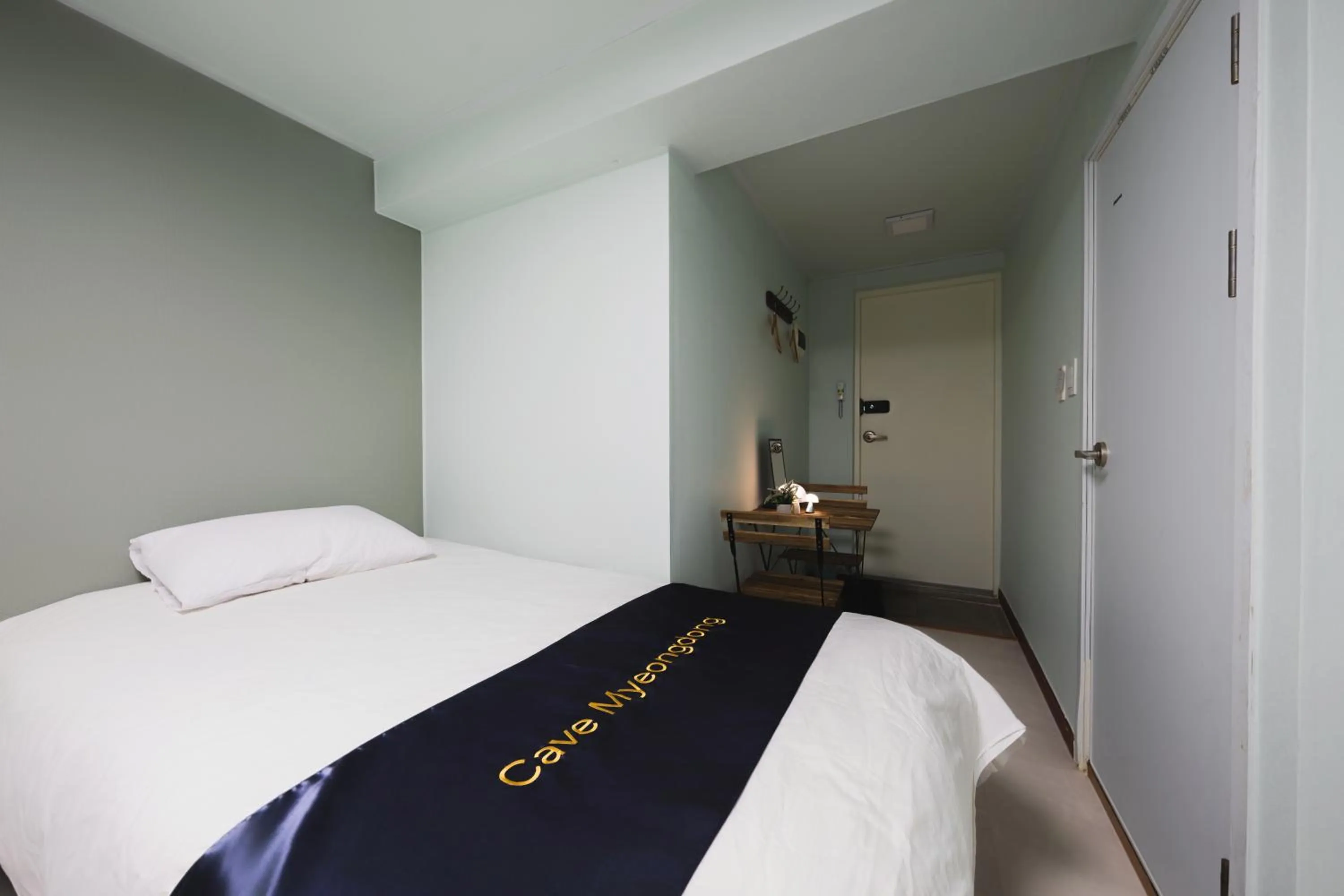 Decorative detail, Bed in Cave Myeongdong