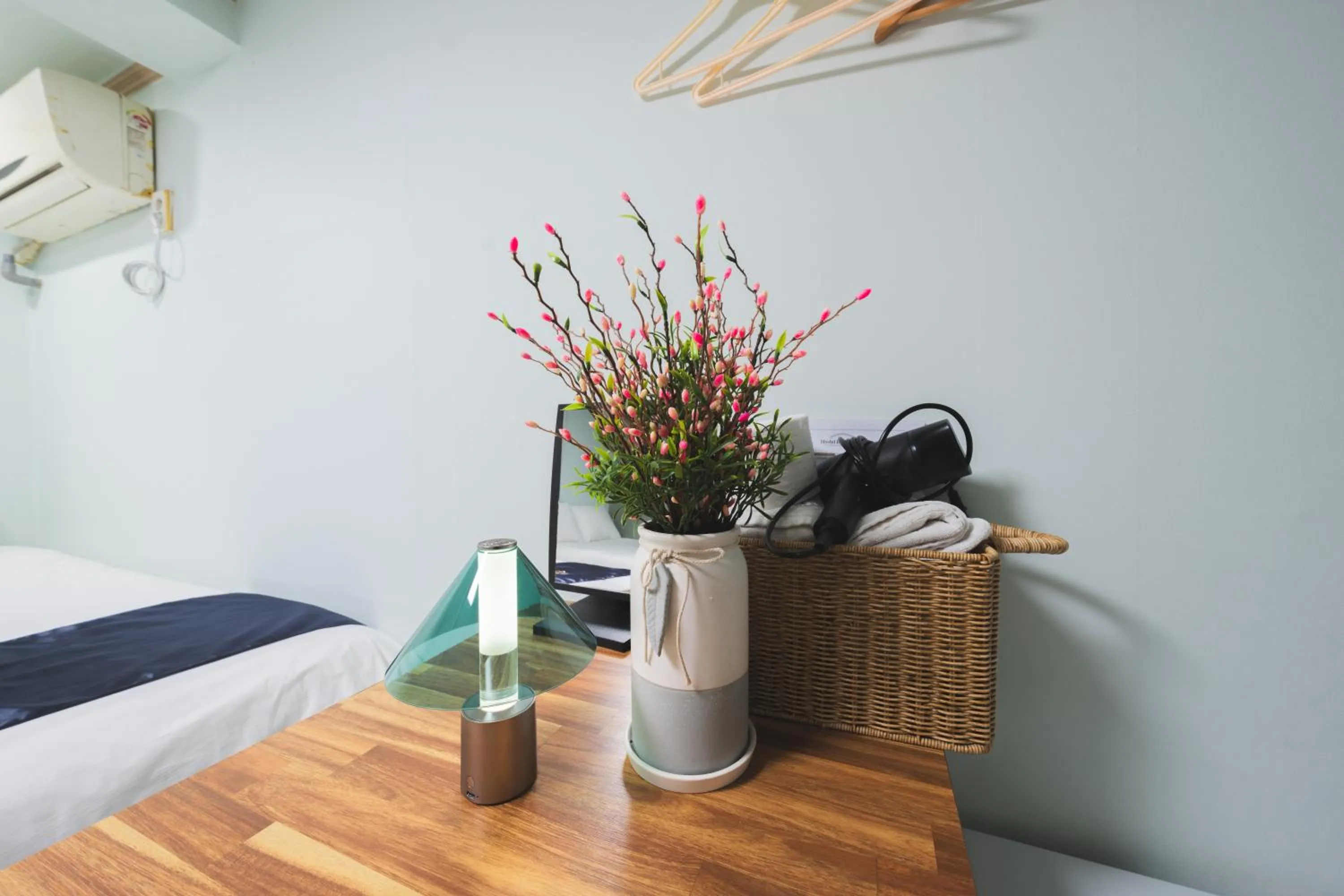 Decorative detail, Bed in Cave Myeongdong