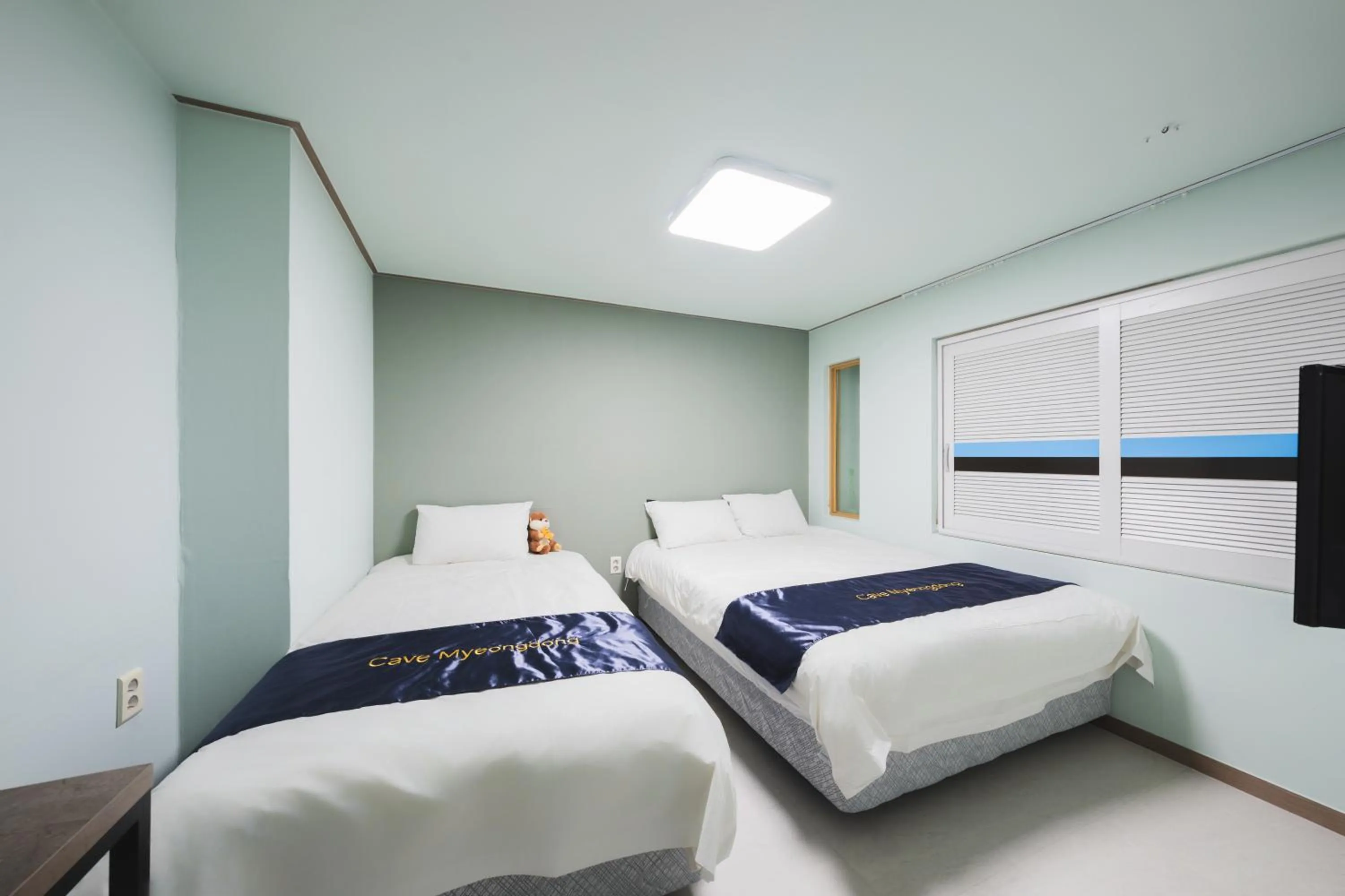 Decorative detail, Bed in Cave Myeongdong