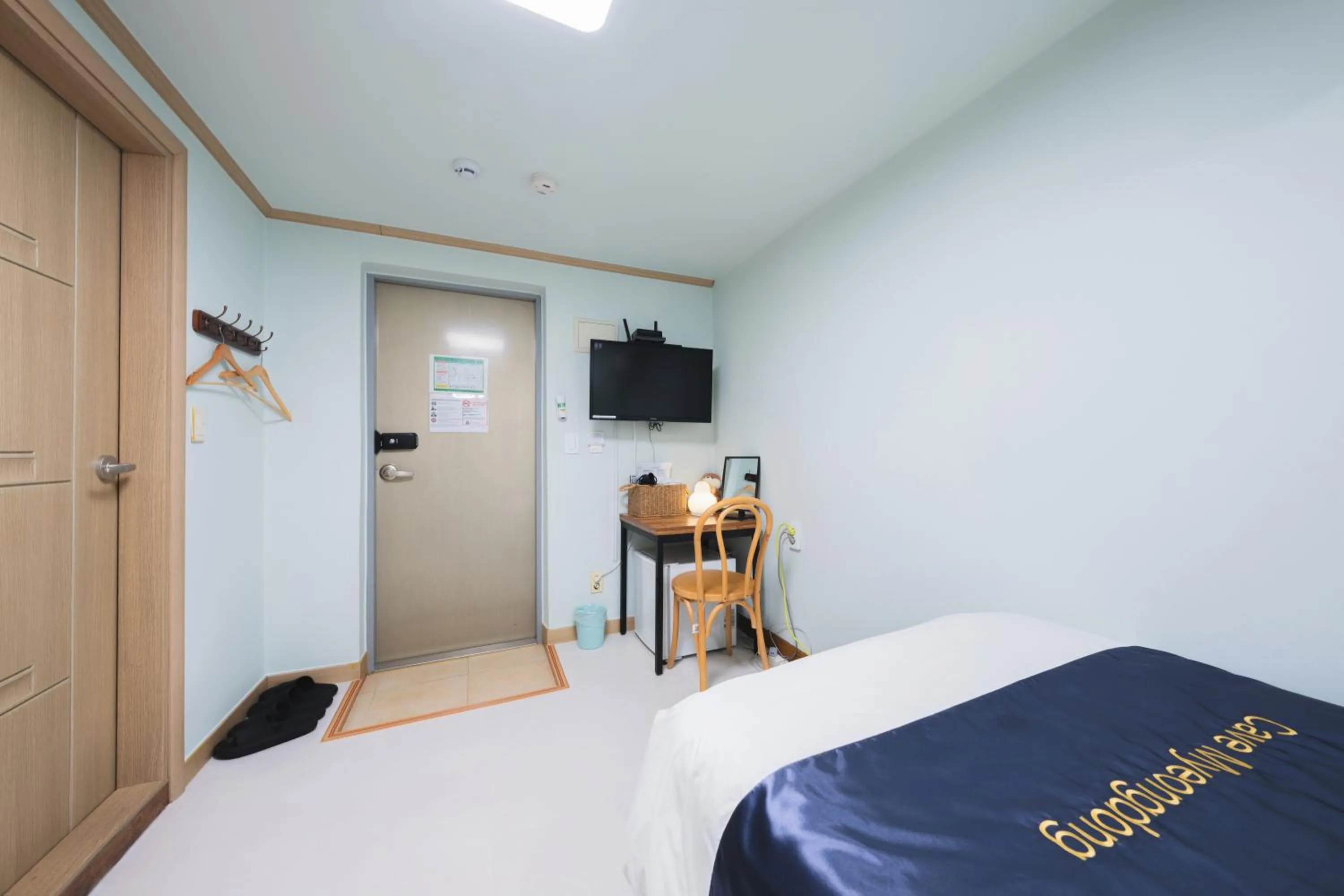 Decorative detail, Bed in Cave Myeongdong