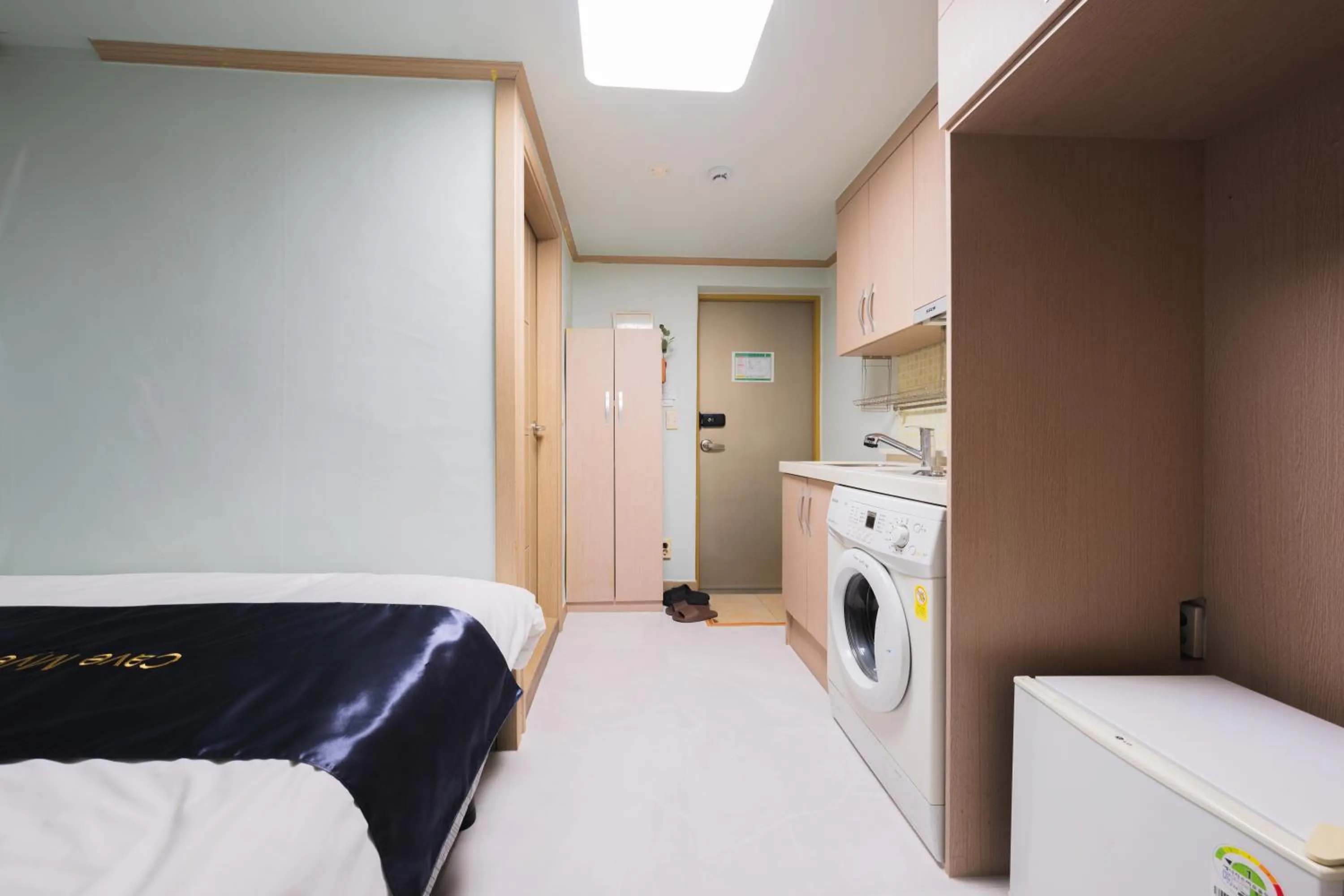 Decorative detail, Bed in Cave Myeongdong