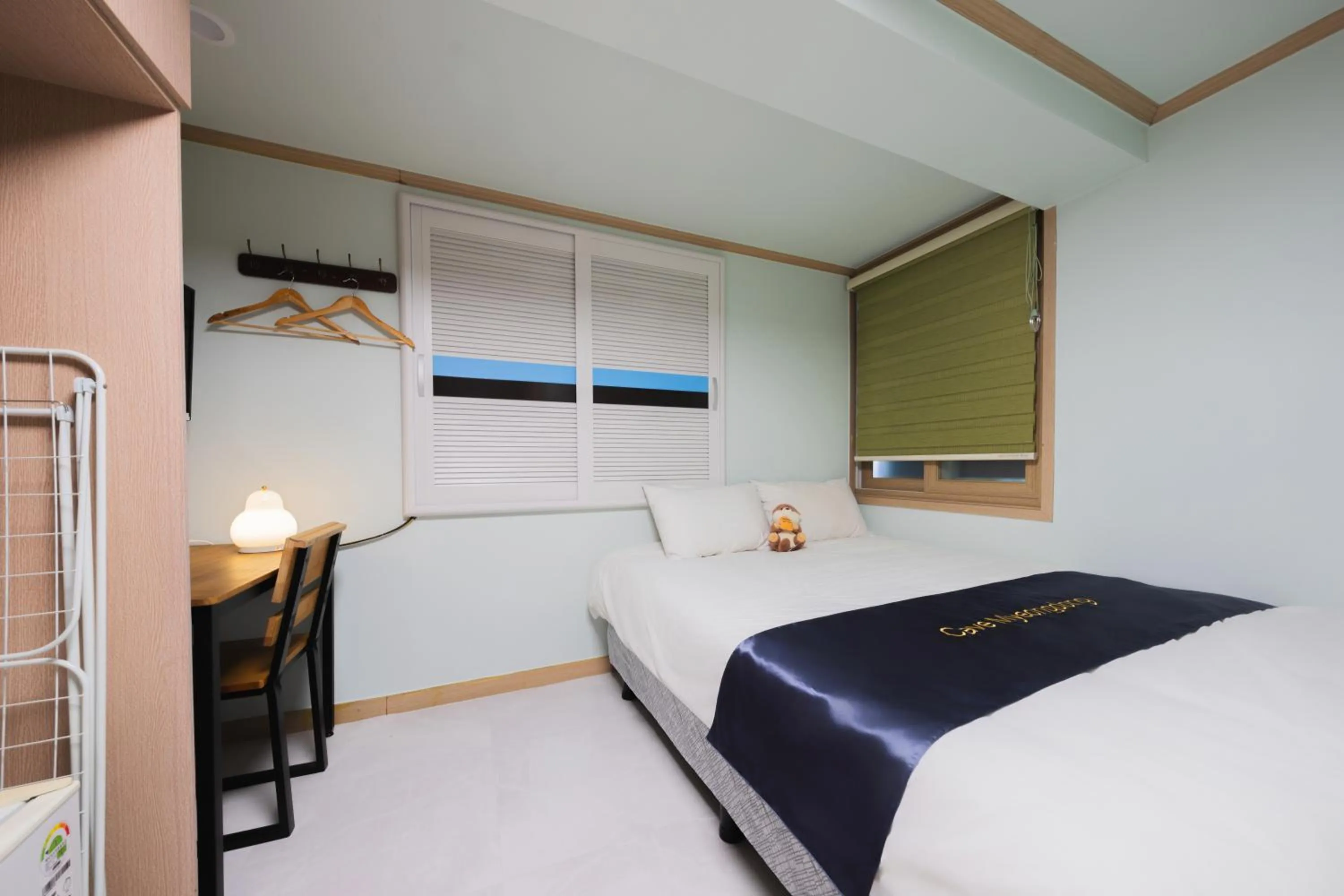 Decorative detail, Bed in Cave Myeongdong