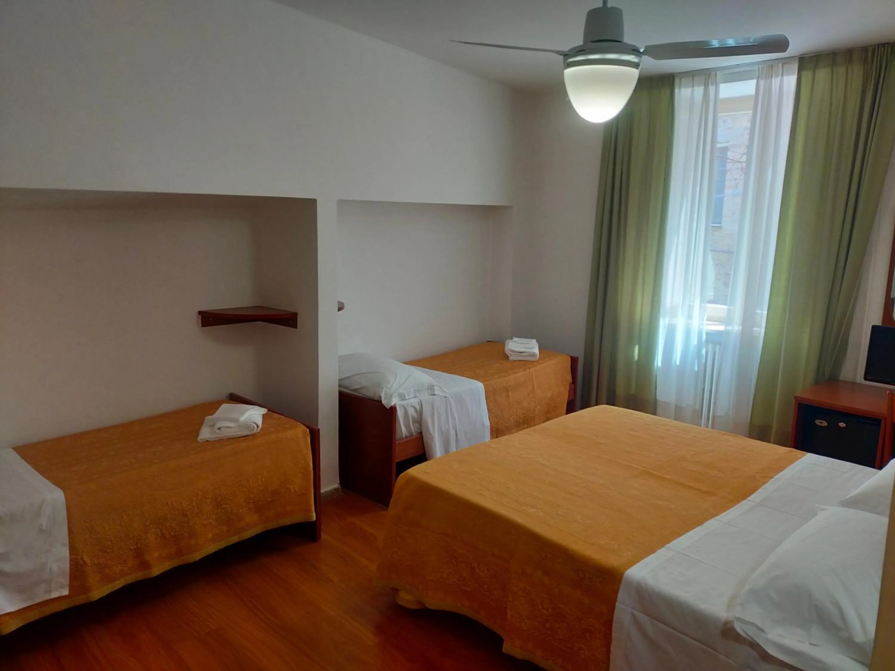 Bed in Hotel Roma Assisi