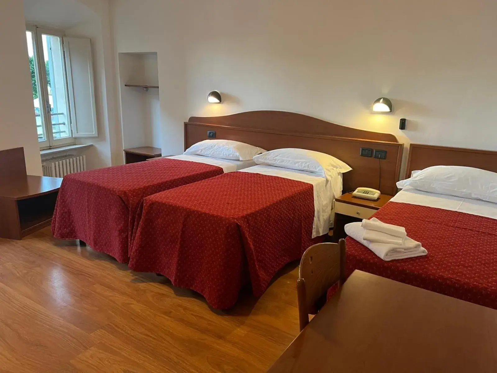 Standard Triple Room in Hotel Roma Assisi Standard Triple Room in Hotel Roma Assisi