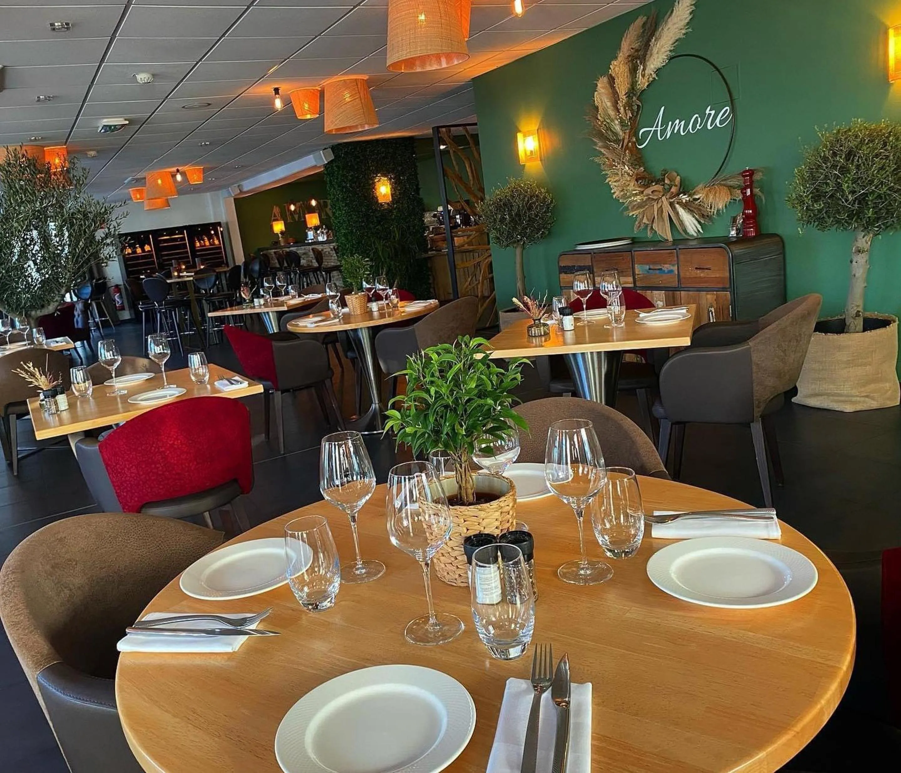 Restaurant/places to eat in Appart'Hotel Nakâra by Odalys