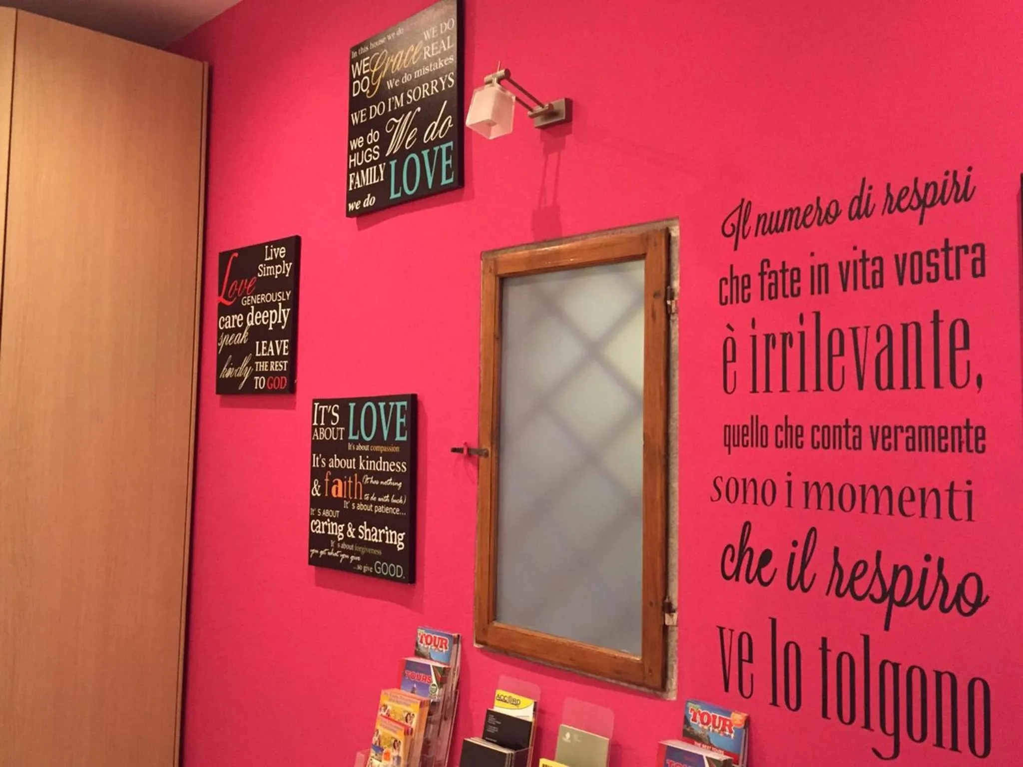 Decorative detail in Locanda dei Poeti Rooms & Apartments