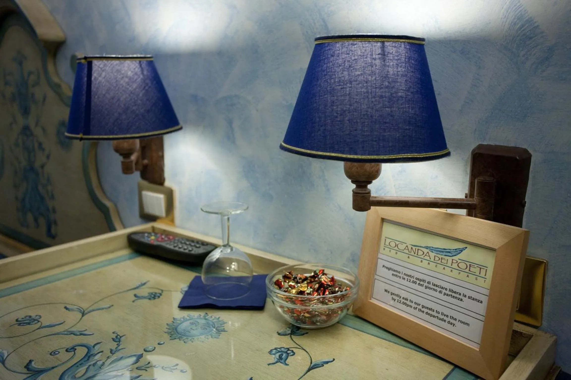 Decorative detail, Bed in Locanda dei Poeti Rooms & Apartments