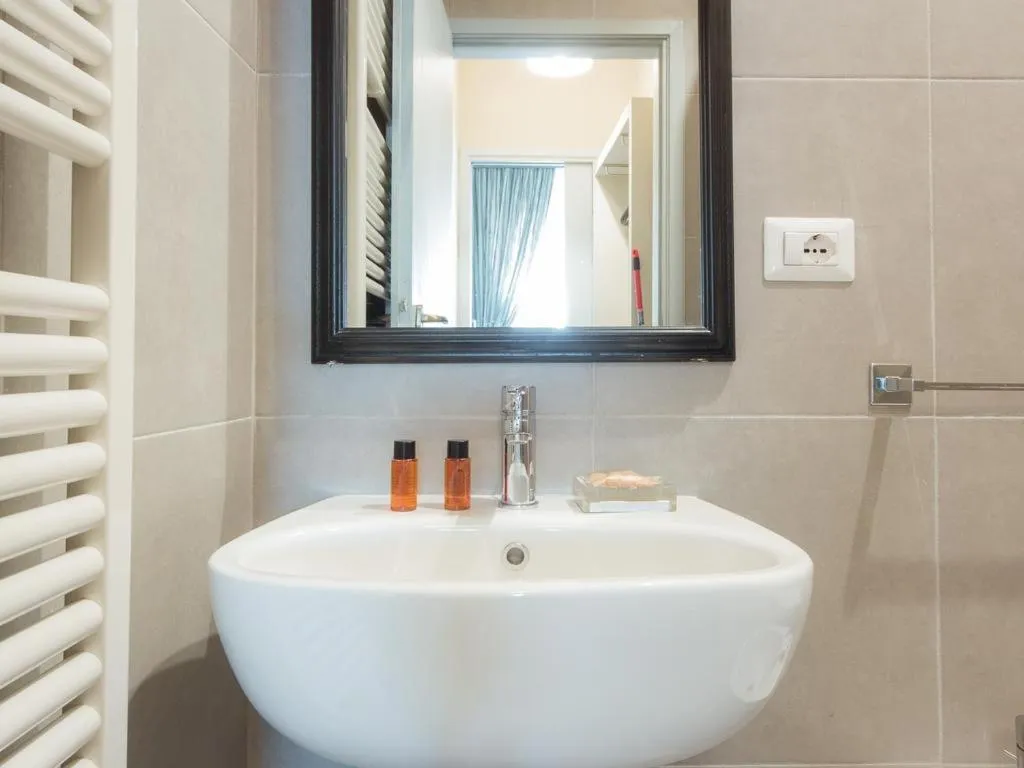 Bathroom in Locanda dei Poeti Rooms & Apartments