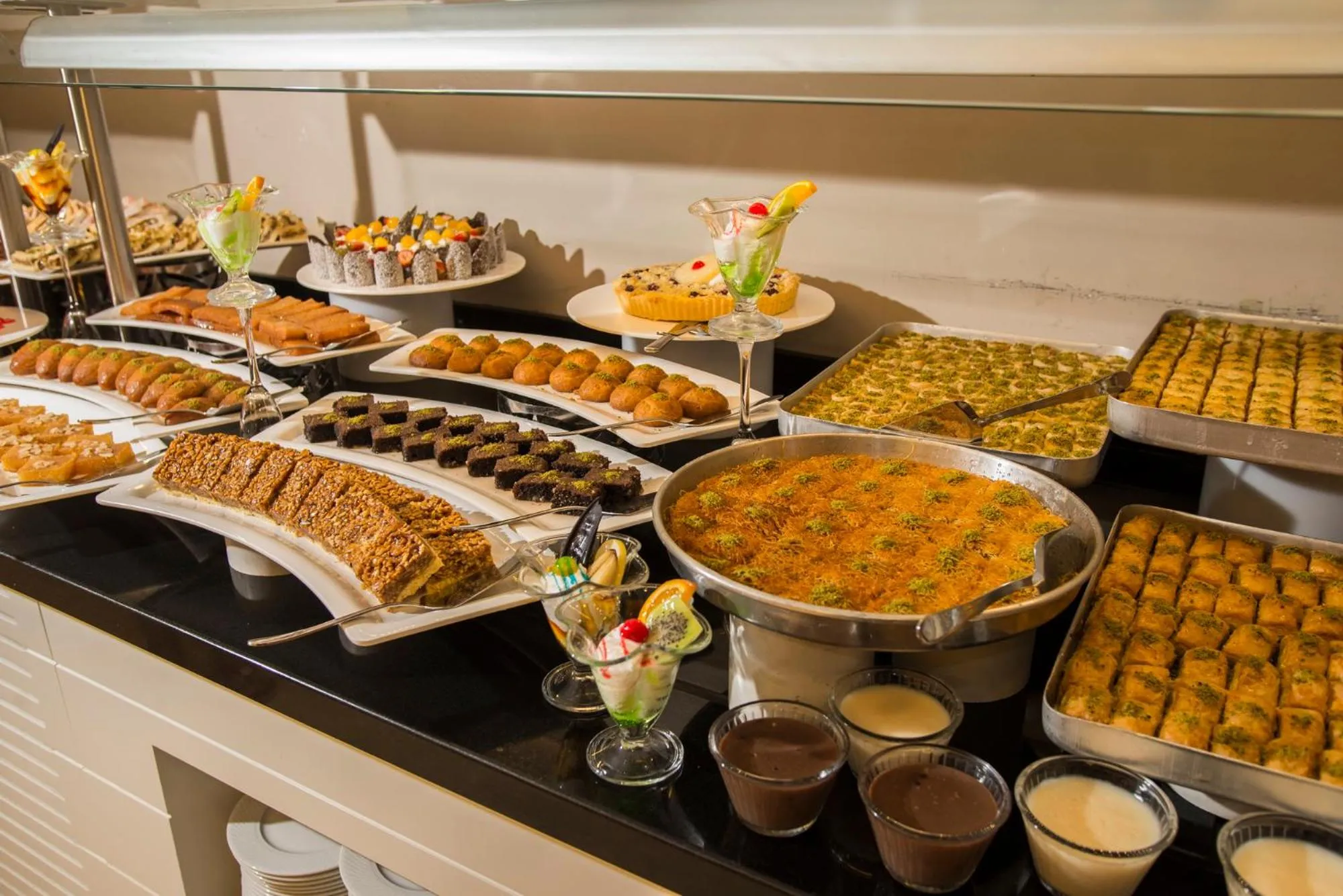 Restaurant/places to eat in Palm World Side Resort & Spa