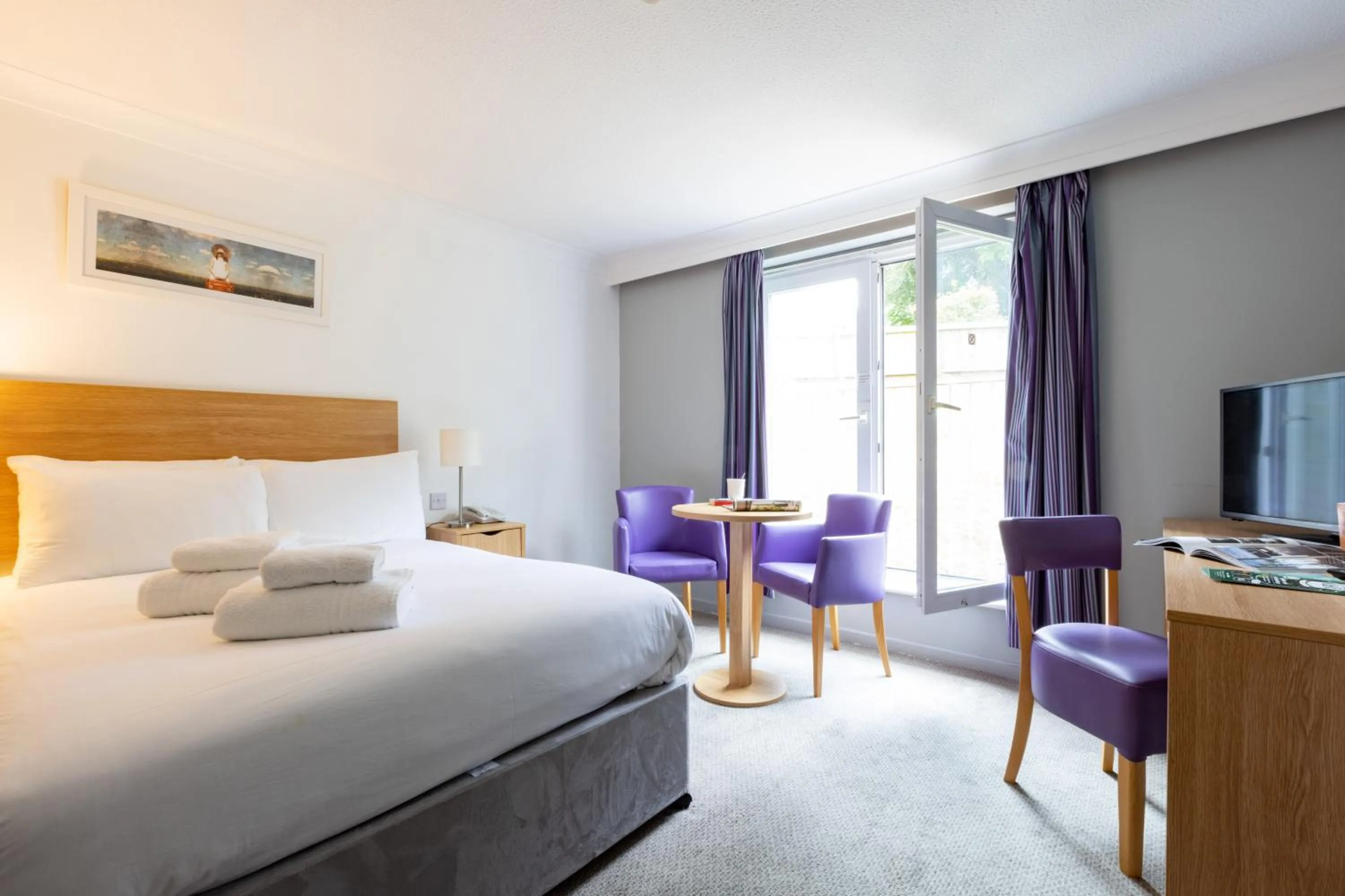 Photo of the whole room in The Caledonian Island Hotel