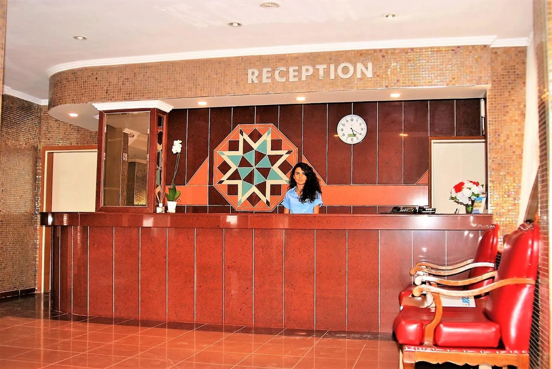 Lobby or reception in Select Suite & Apart Hotel