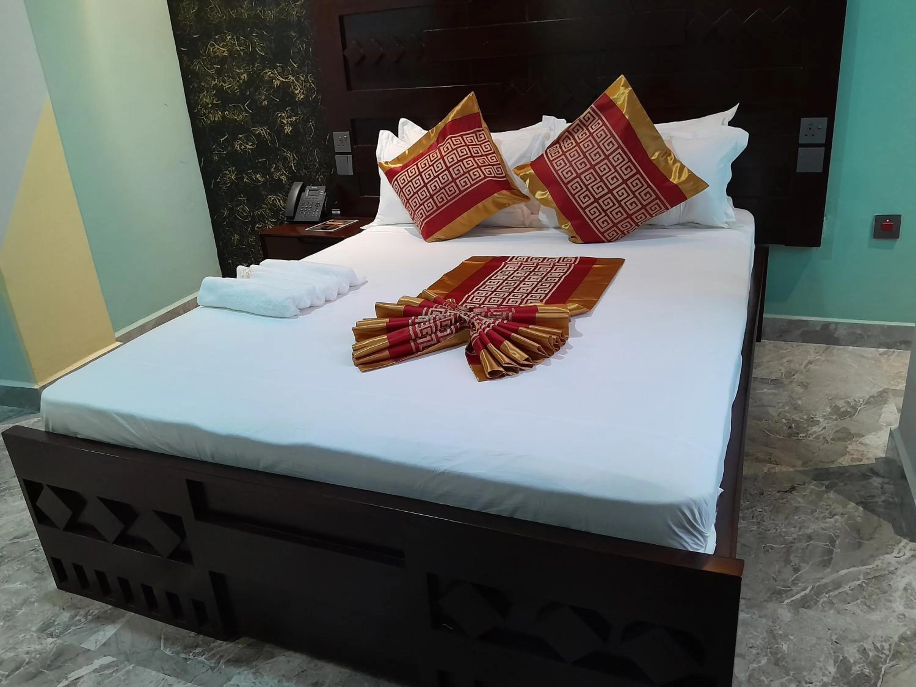 Photo of the whole room, Bed in Mazola Diamond Hotel