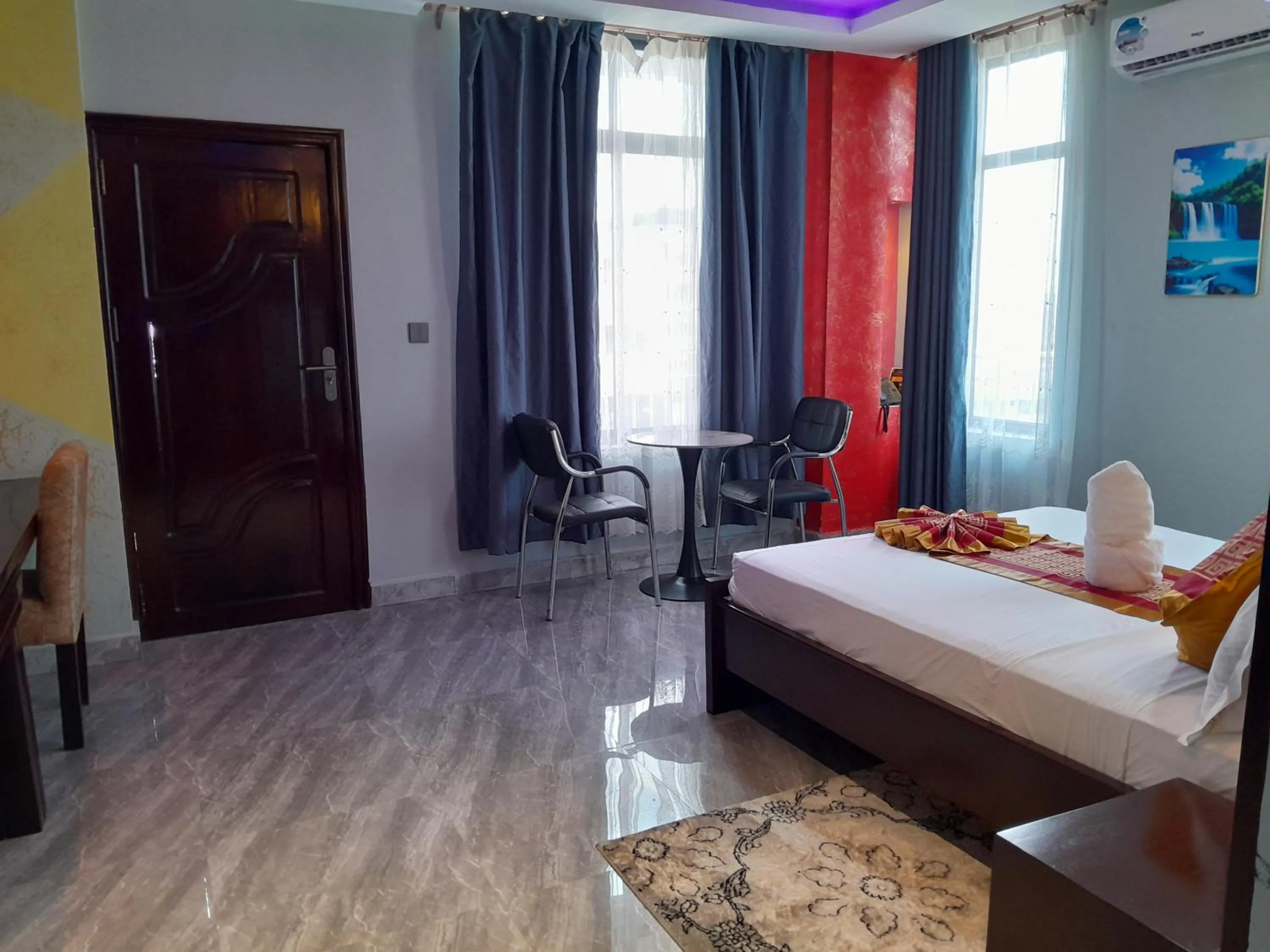 Bed in Mazola Diamond Hotel