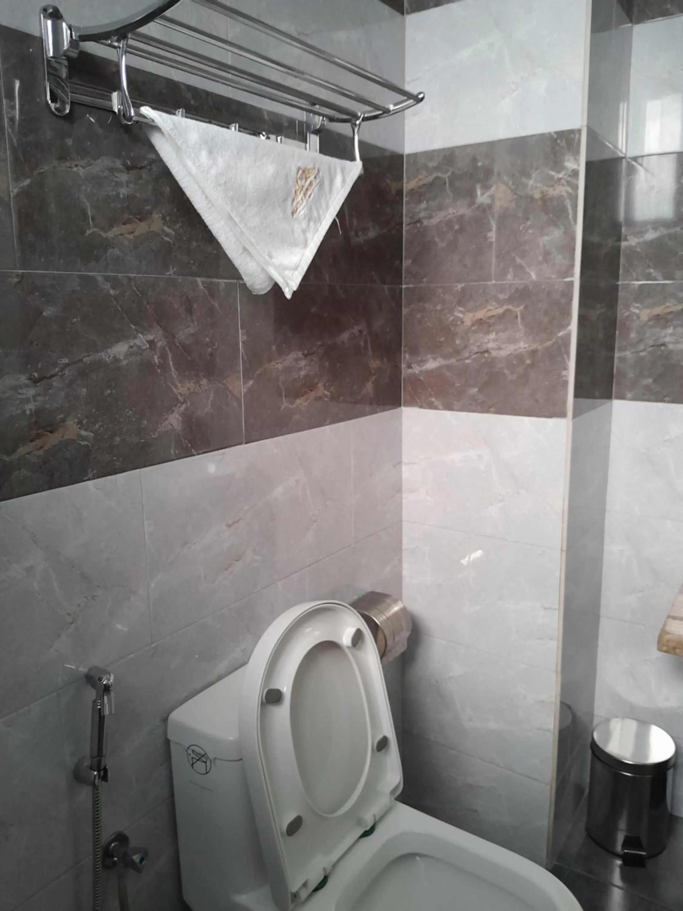 Bathroom in Mazola Diamond Hotel
