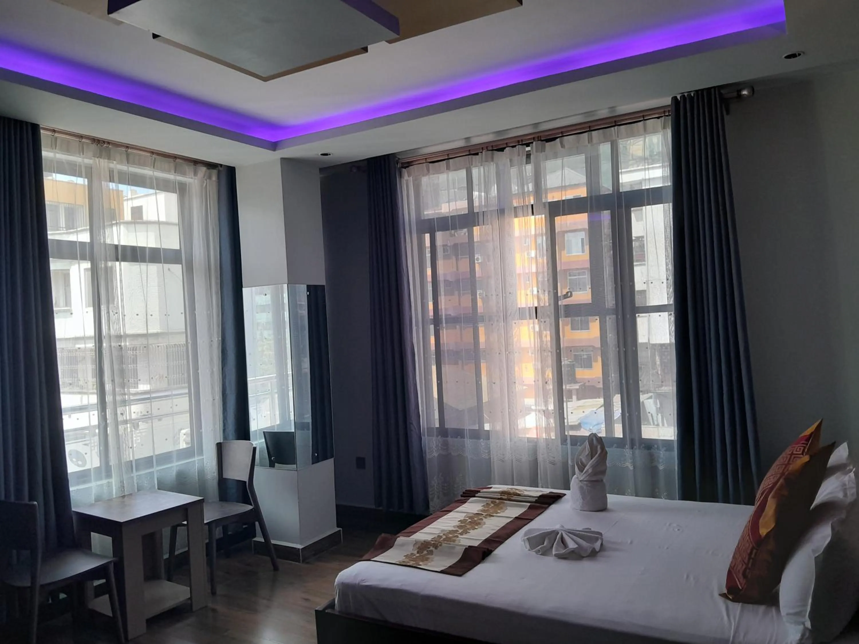 TV and multimedia, Bed in Mazola Diamond Hotel