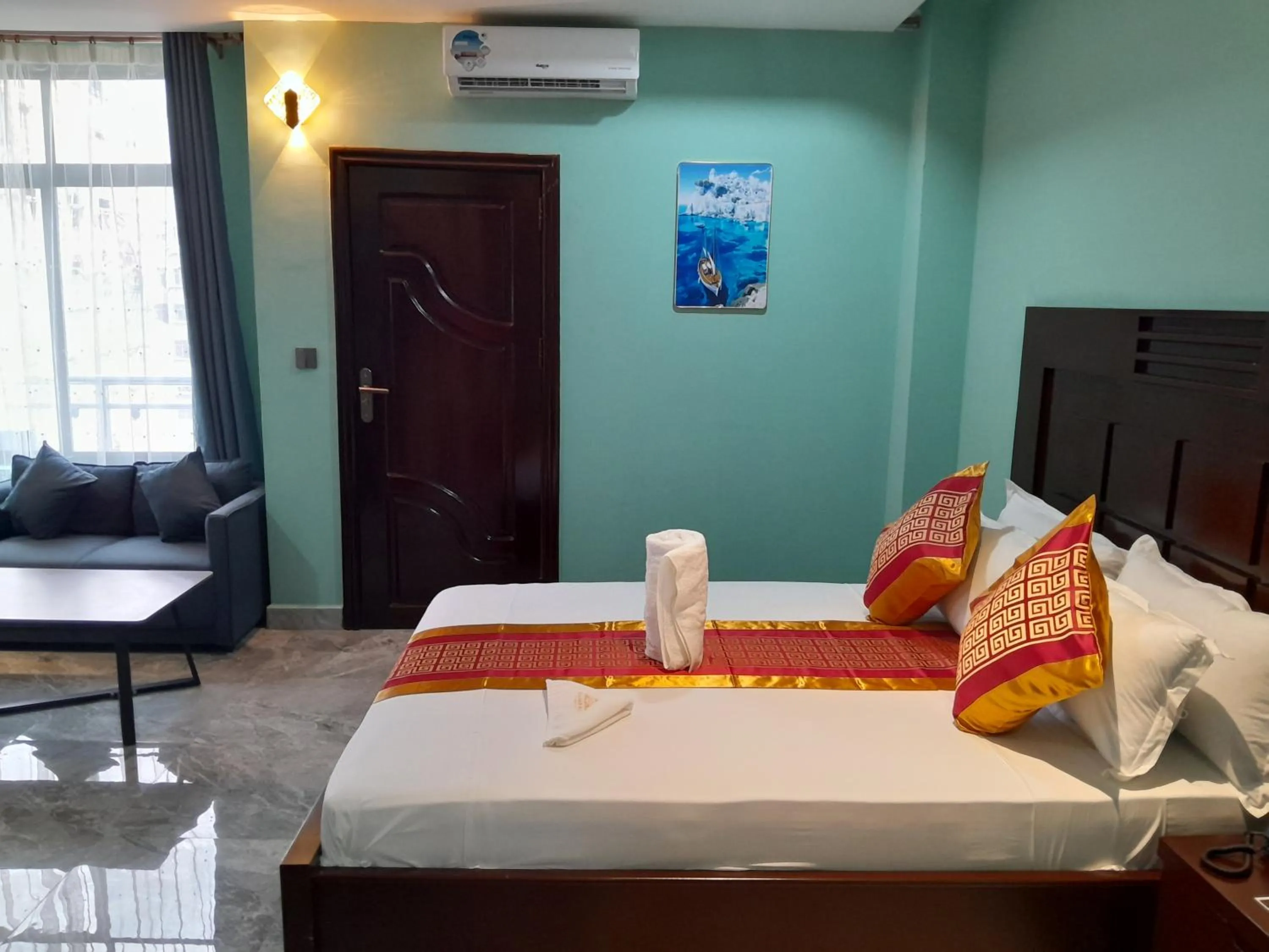 Bed in Mazola Diamond Hotel