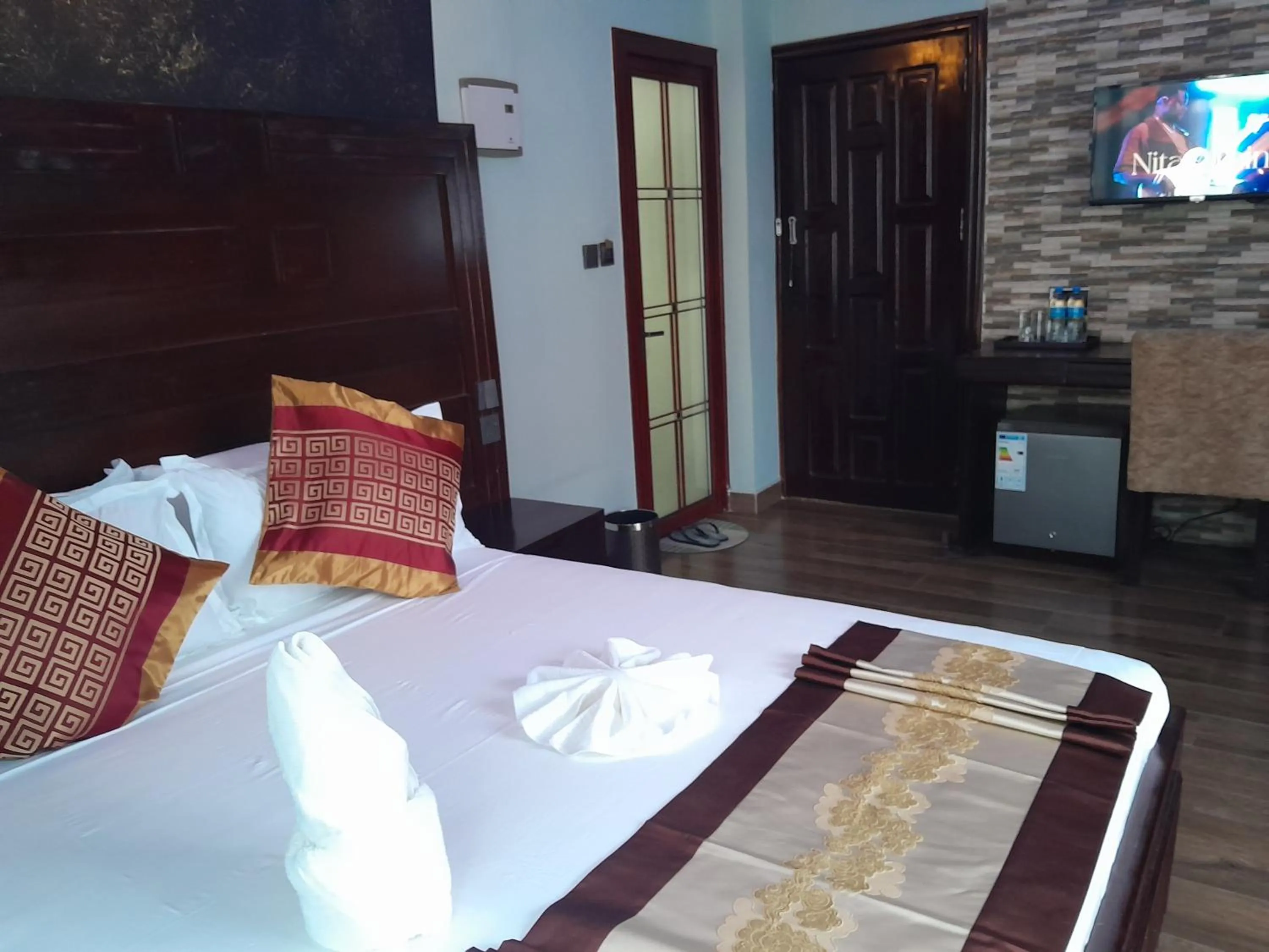 TV and multimedia, Bed in Mazola Diamond Hotel