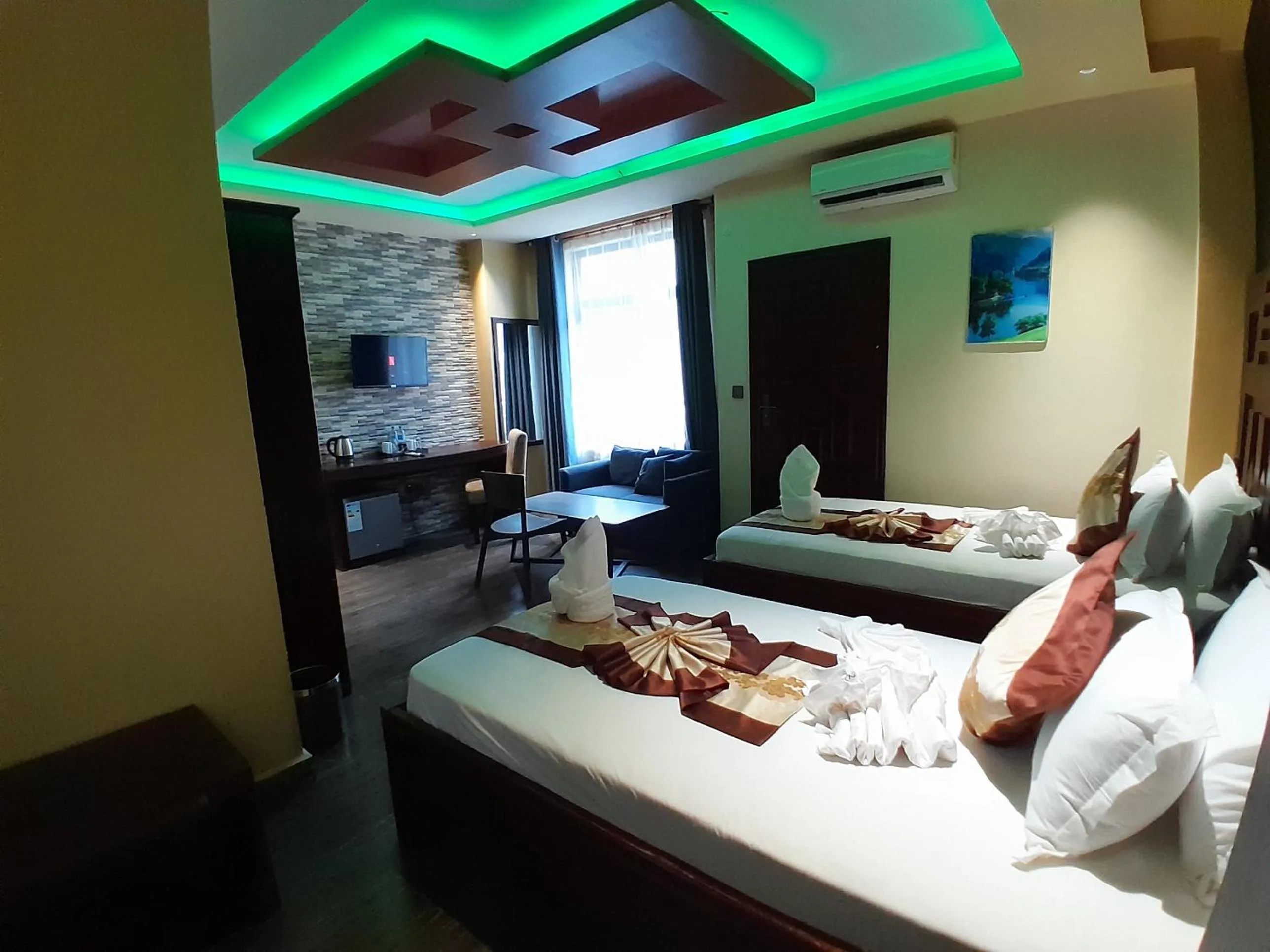 Photo of the whole room, Bed in Mazola Diamond Hotel