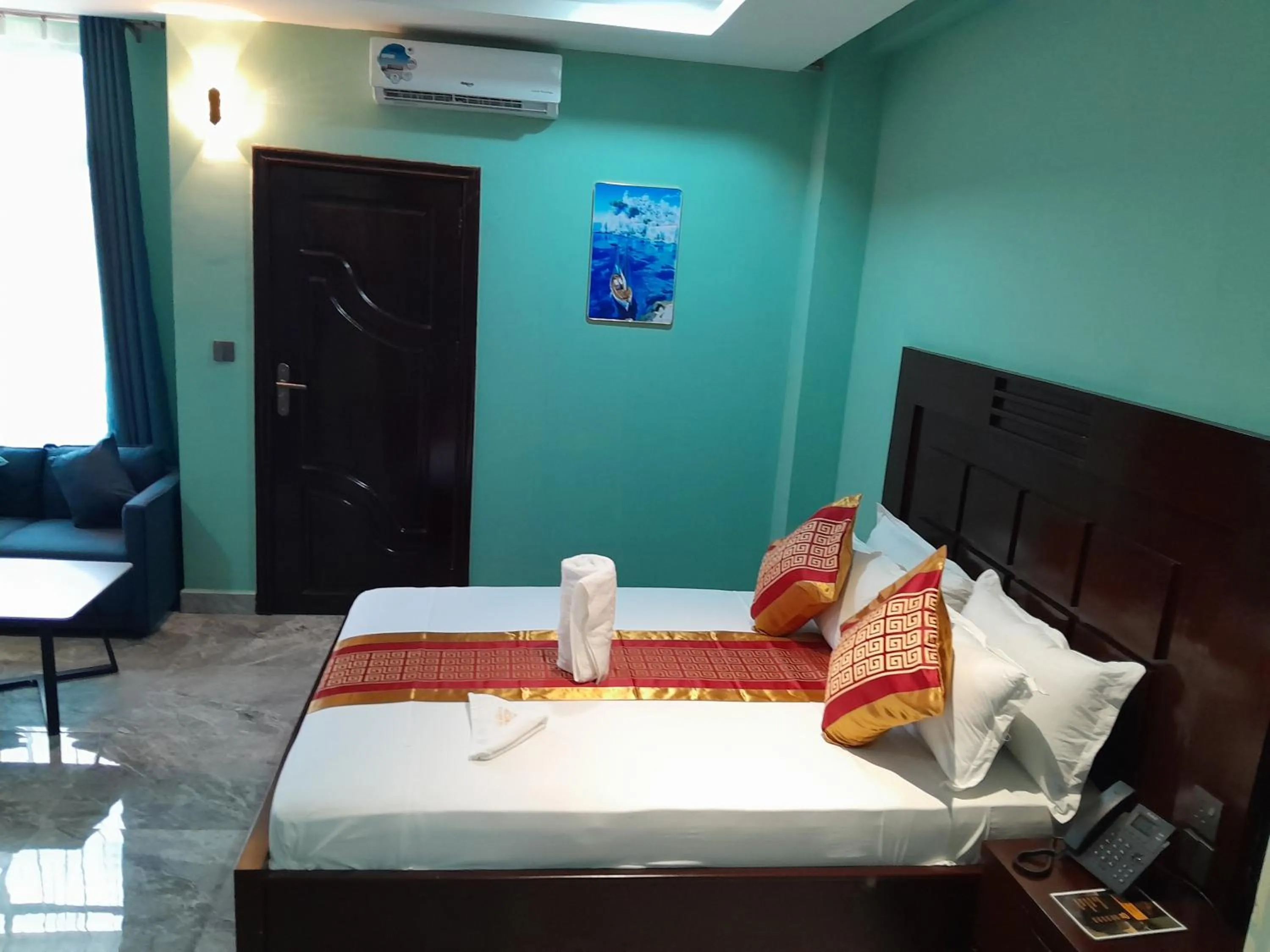 Photo of the whole room, Bed in Mazola Diamond Hotel