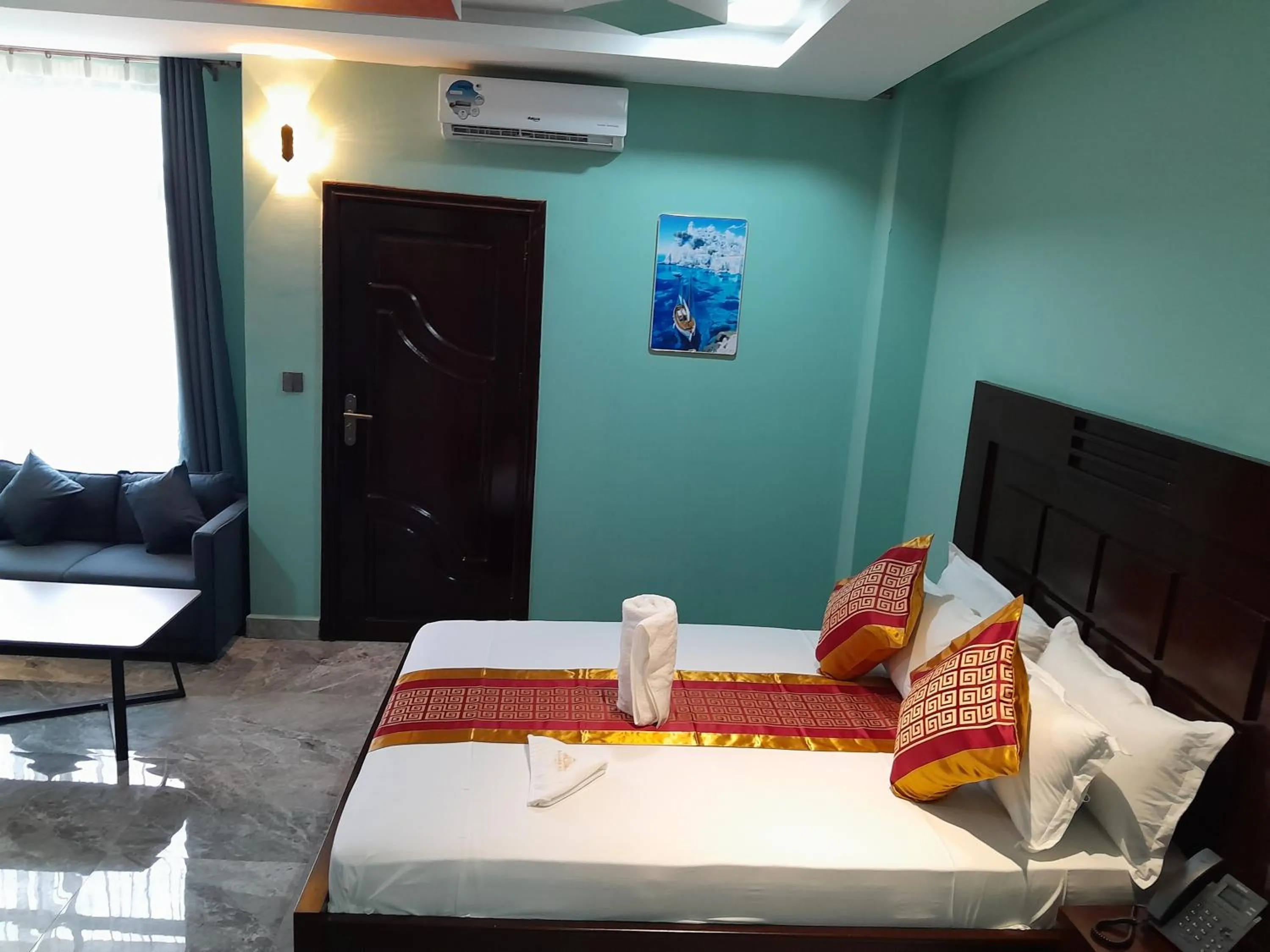 Photo of the whole room, Bed in Mazola Diamond Hotel