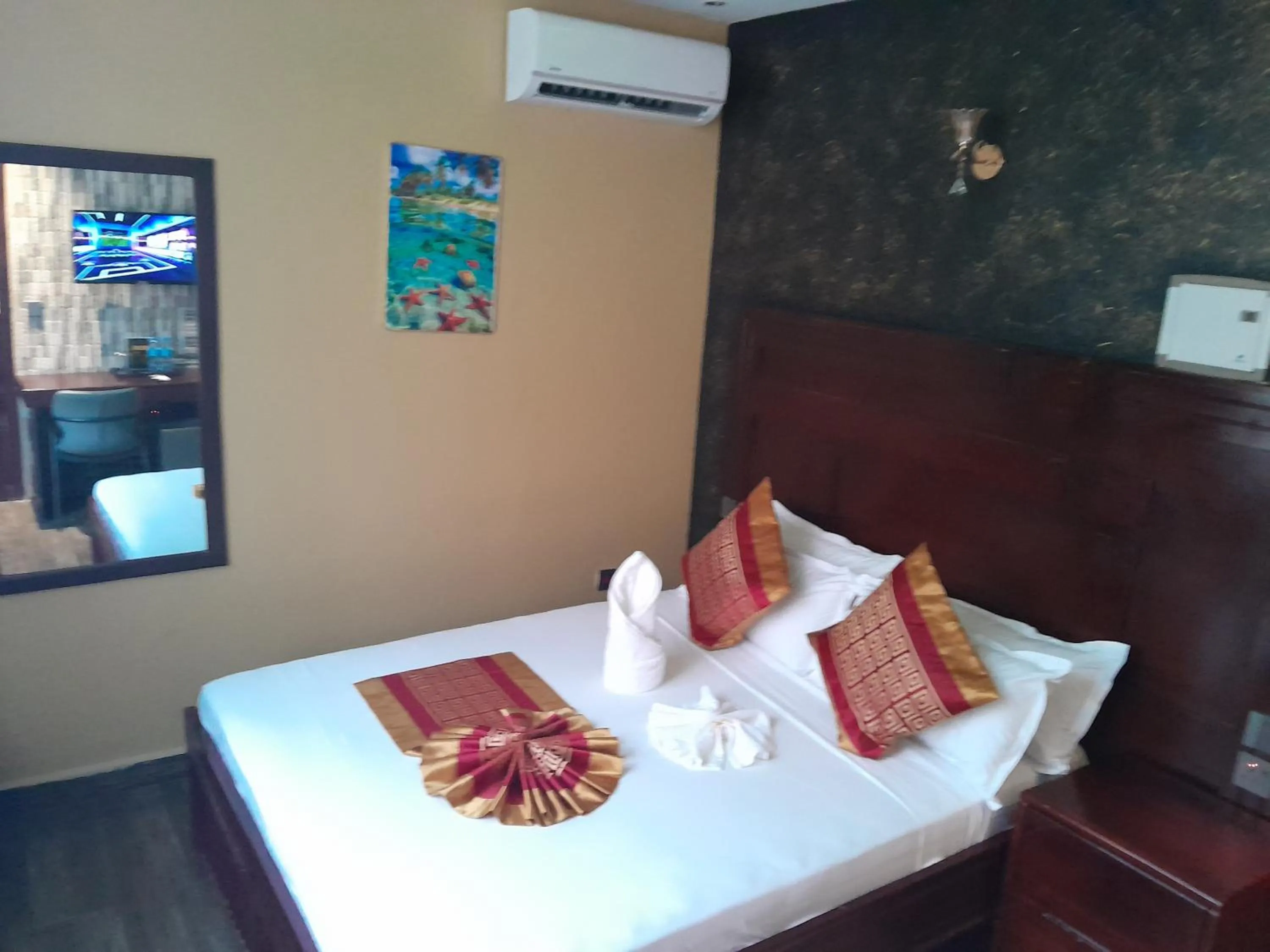 Photo of the whole room, Bed in Mazola Diamond Hotel