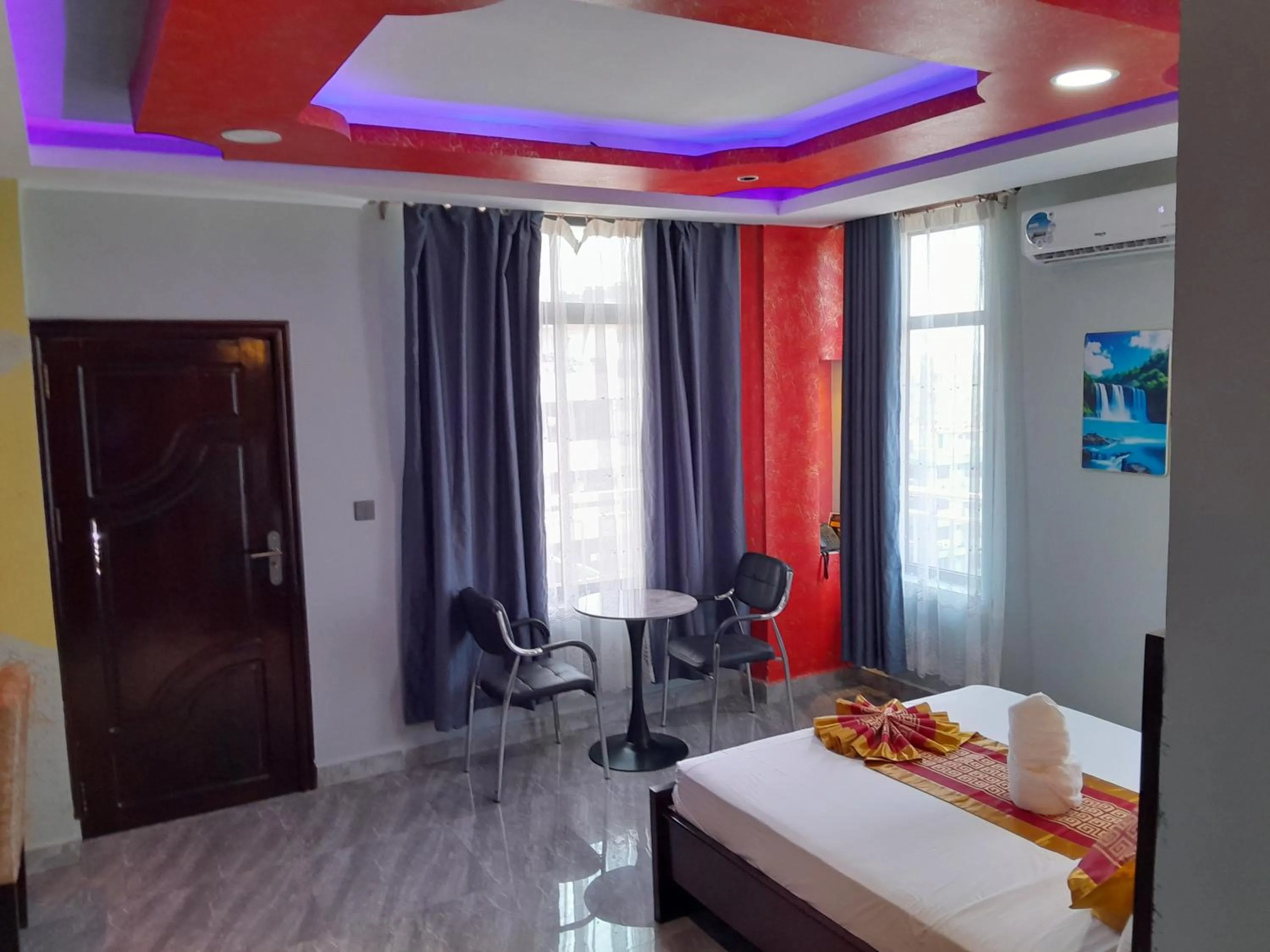 Bed in Mazola Diamond Hotel