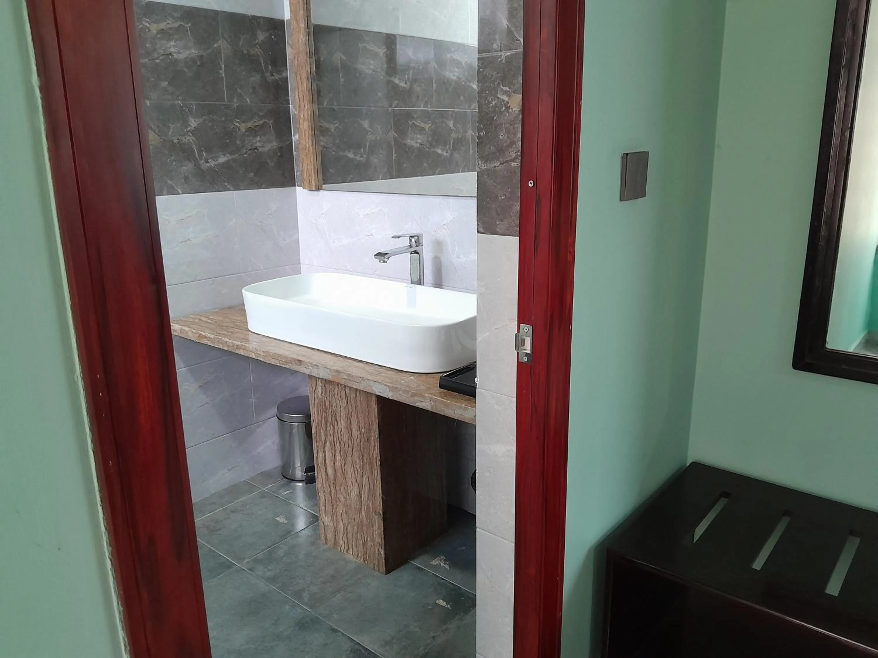 Bathroom in Mazola Diamond Hotel