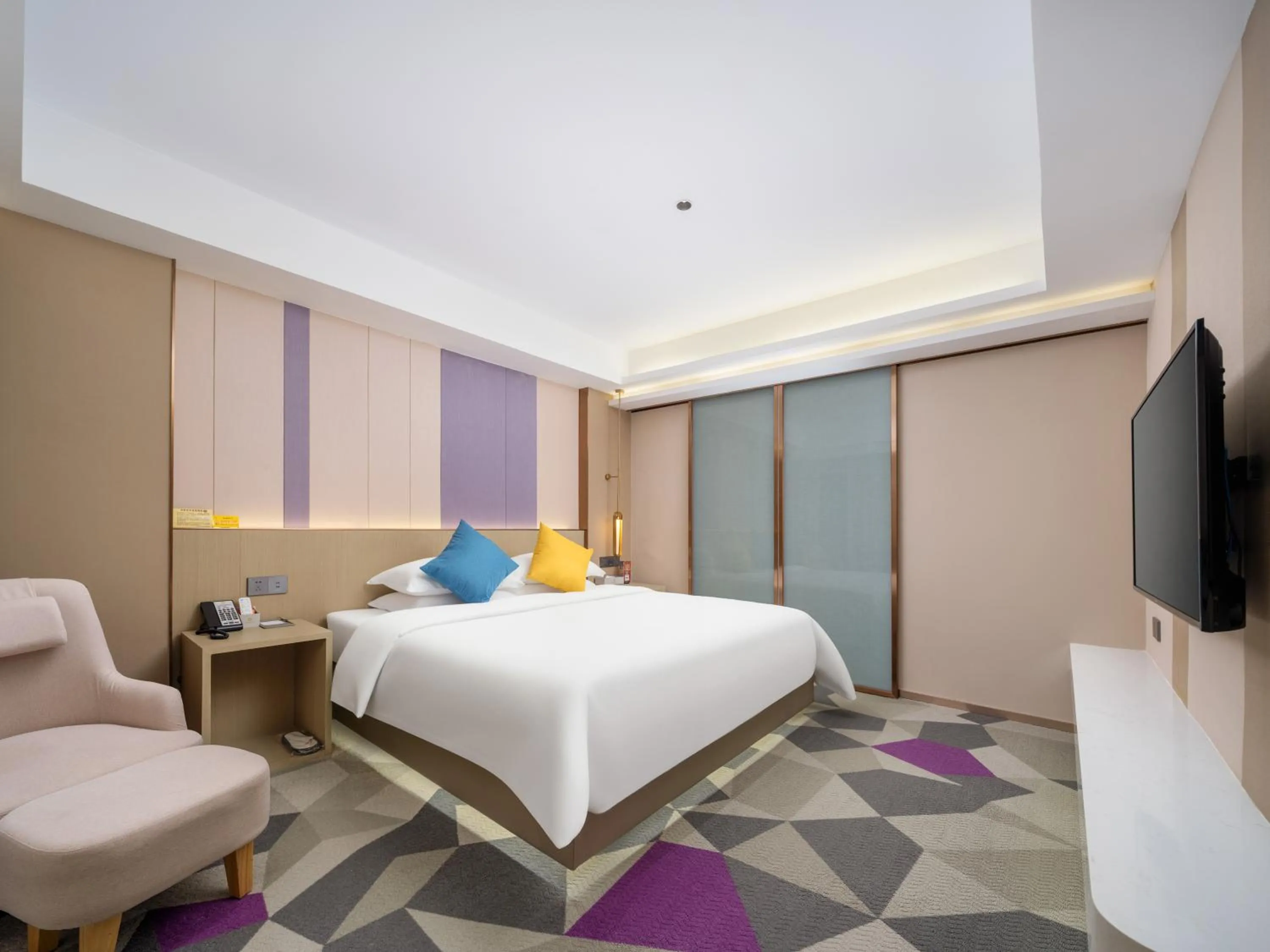 Deluxe Suite in Shenzhen Jincheng Hotel