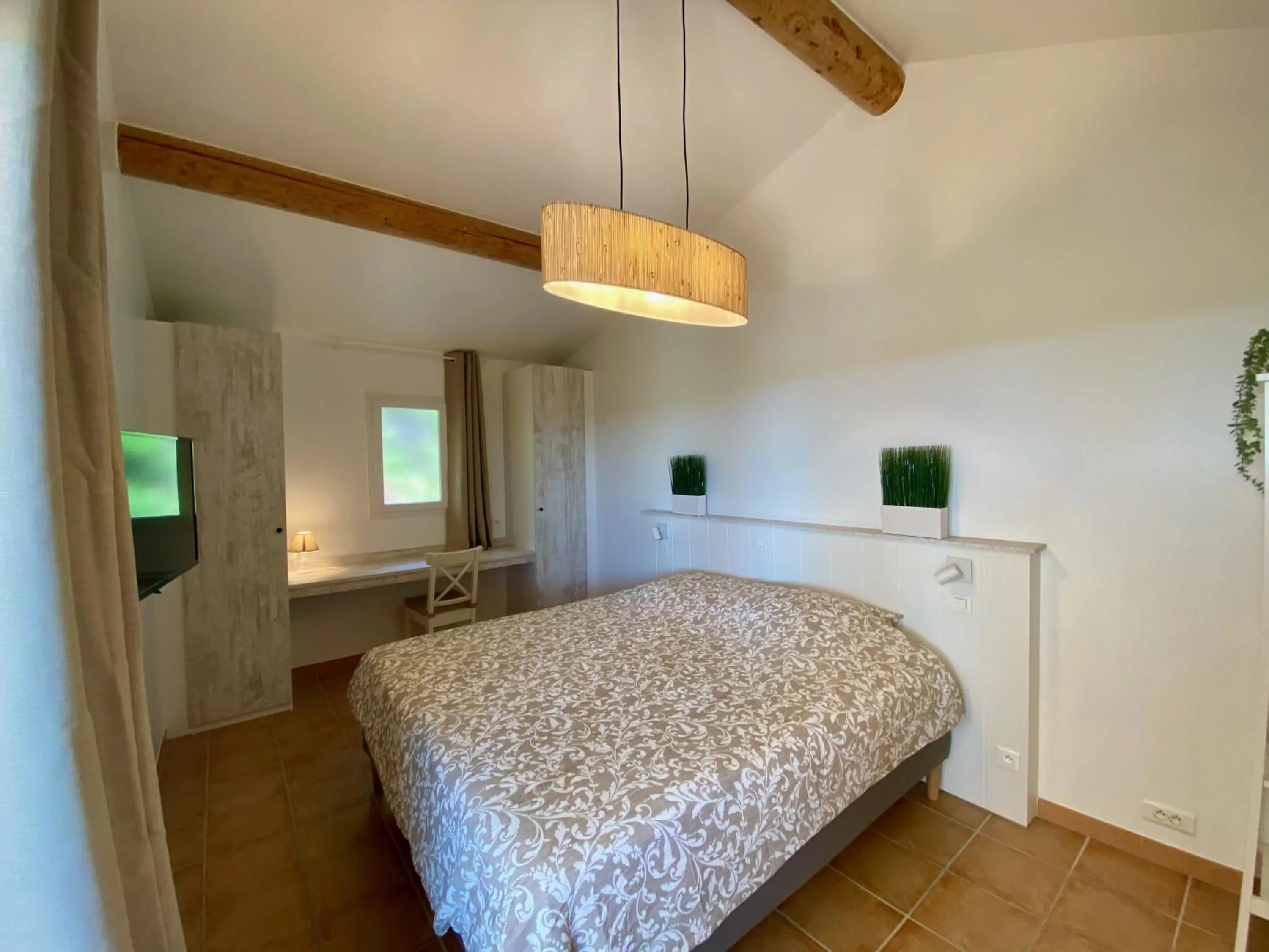 Photo of the whole room, Bed in La Bastide au Ventoux